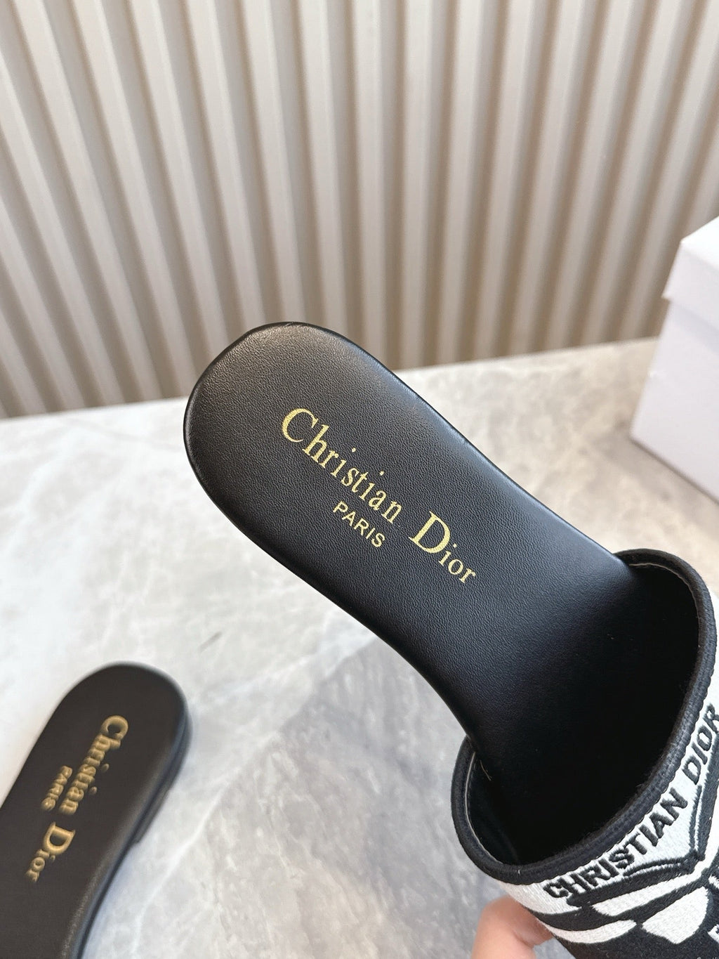 DIOR FLAT SLIDES 25S IN BLACK CALFSKIN AND FABRIC BRAND NAME EMBROIDERY