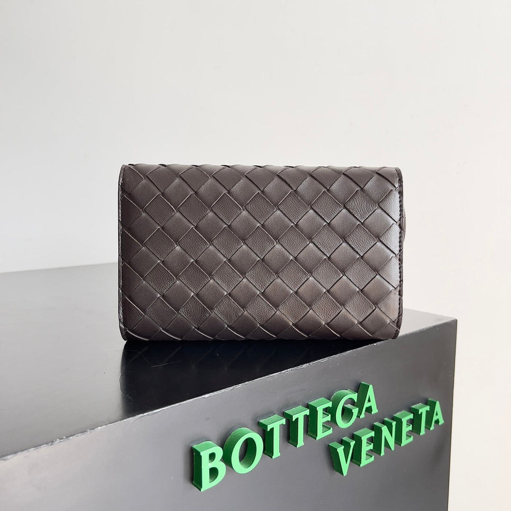 BOTTEGA VENETA ANDIAMO BAG 19 IN FONDANT CALFSKIN