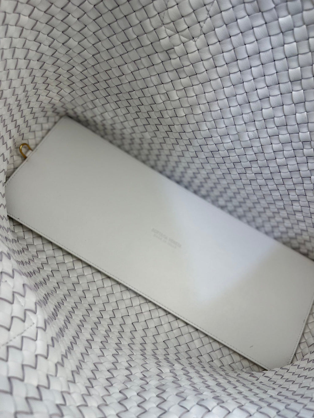 BOTTEGA VENETA SMALL CABAT 33 IN WHITE LAMBSKIN