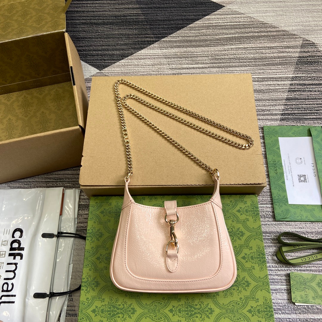 GUCCI JACKIE NOTTE MINI BAG 19 IN LIGHT PINK CRACKED LACQUER CALFSKIN GOLD HARDWARE