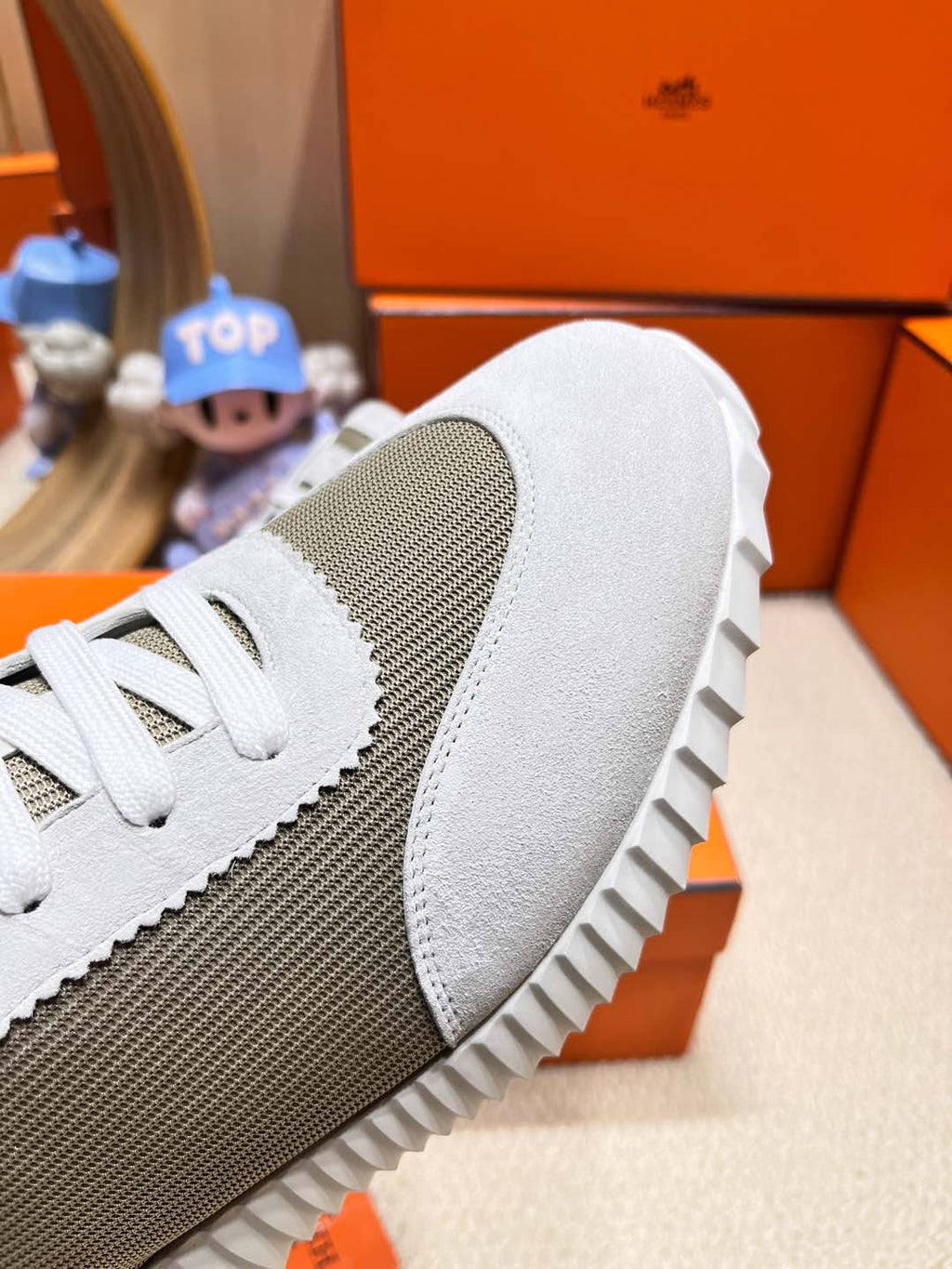 HERMES BOUNCING SNEAKER IN PALE GRAY SUEDE AND WOOD BROWN KNIT