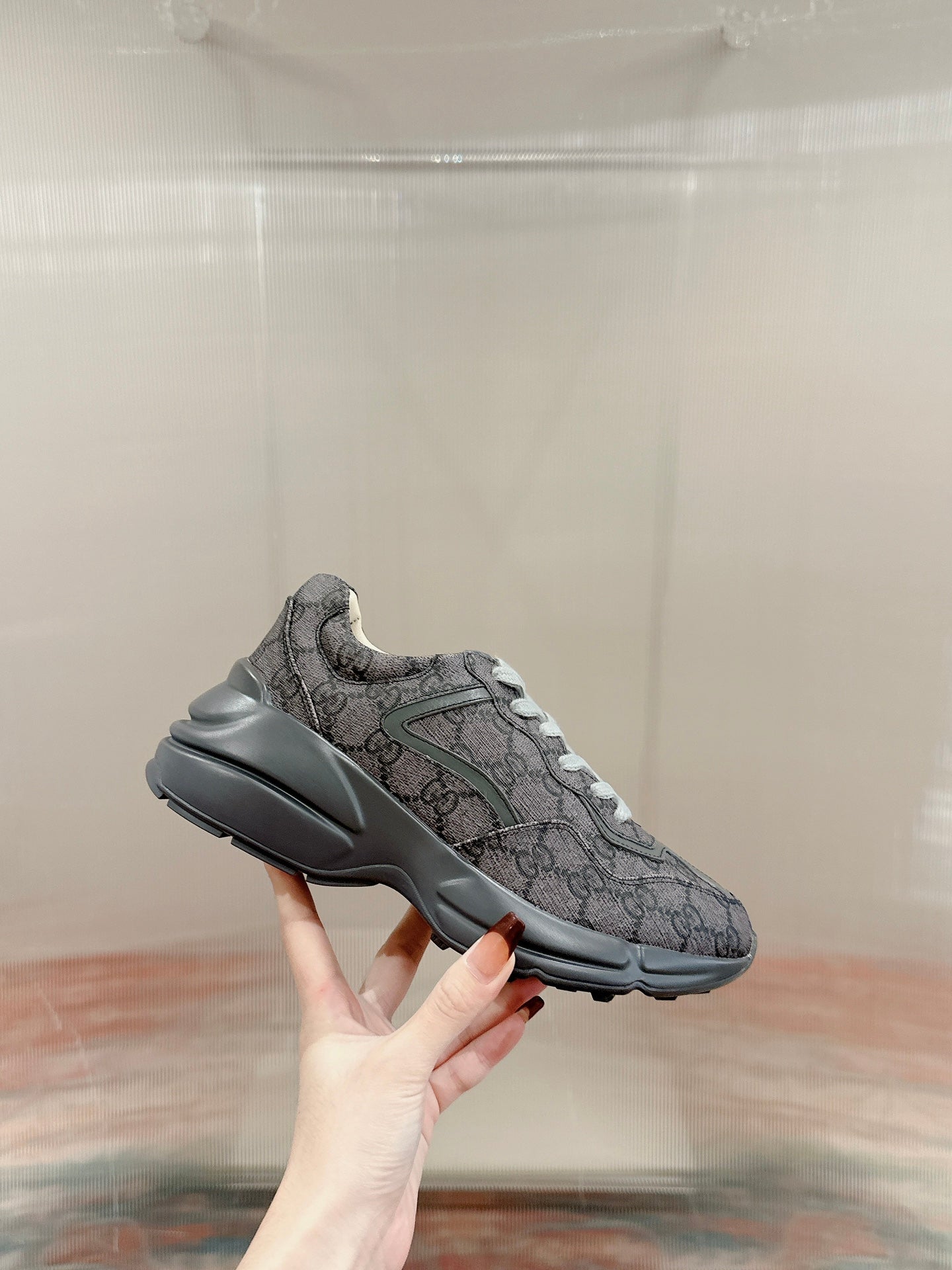 GUCCI RHYTON TRAINER GRAY CALFSKIN