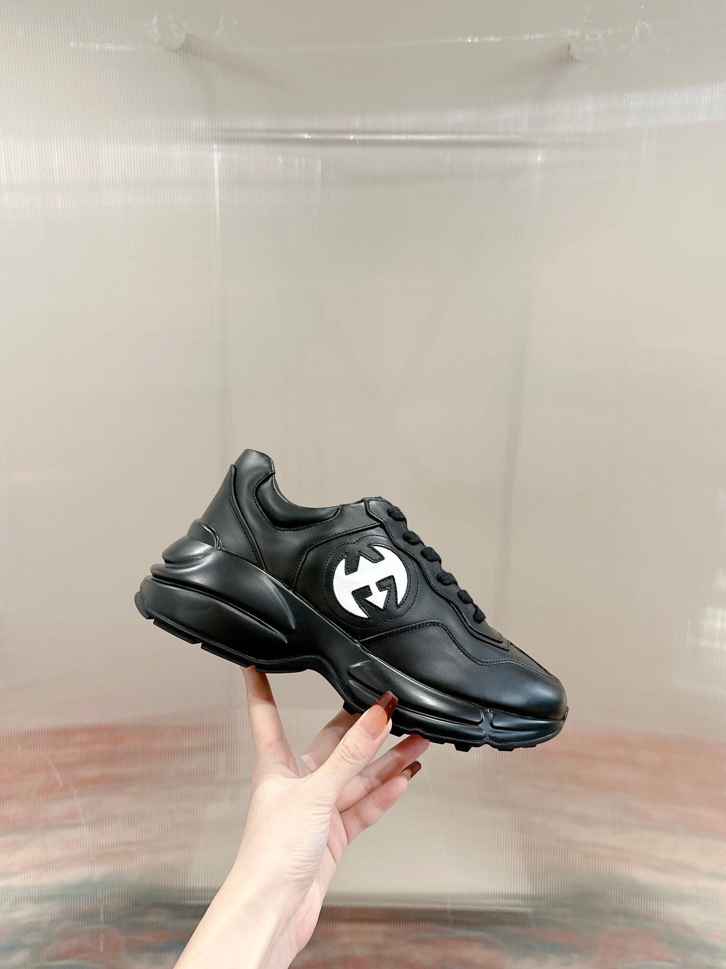 GUCCI RHYTON TRAINER BLACK CALFSKIN WITH WHITE LOGO