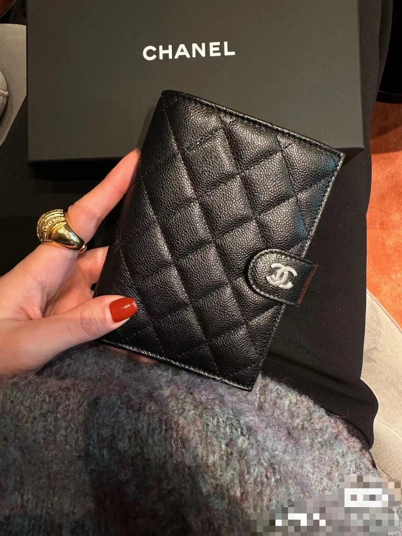 CHANEL BIFOLD WALLET CAVIAR 14 BLACK GRAINED CALFSKIN