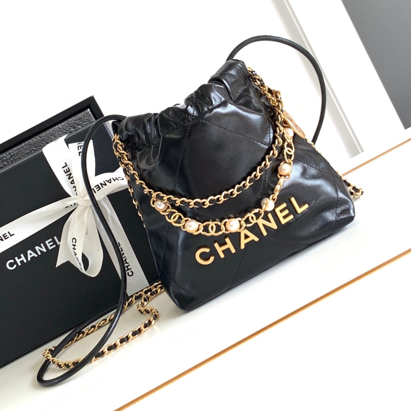 CHANEL MINI 20 BAG IN BLACK SHINNY CALFSKIN WITH GOLD METAL