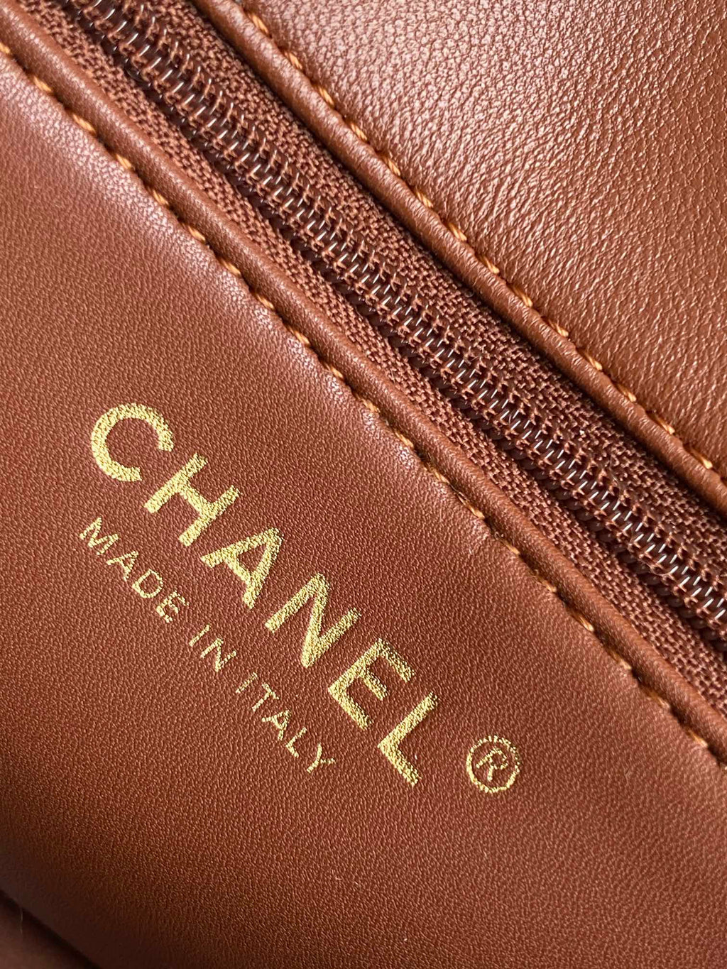 CHANEL 25S FLAP BAG 18 CM IN BEIGE WOOL AND BROWN LAMBSKIN