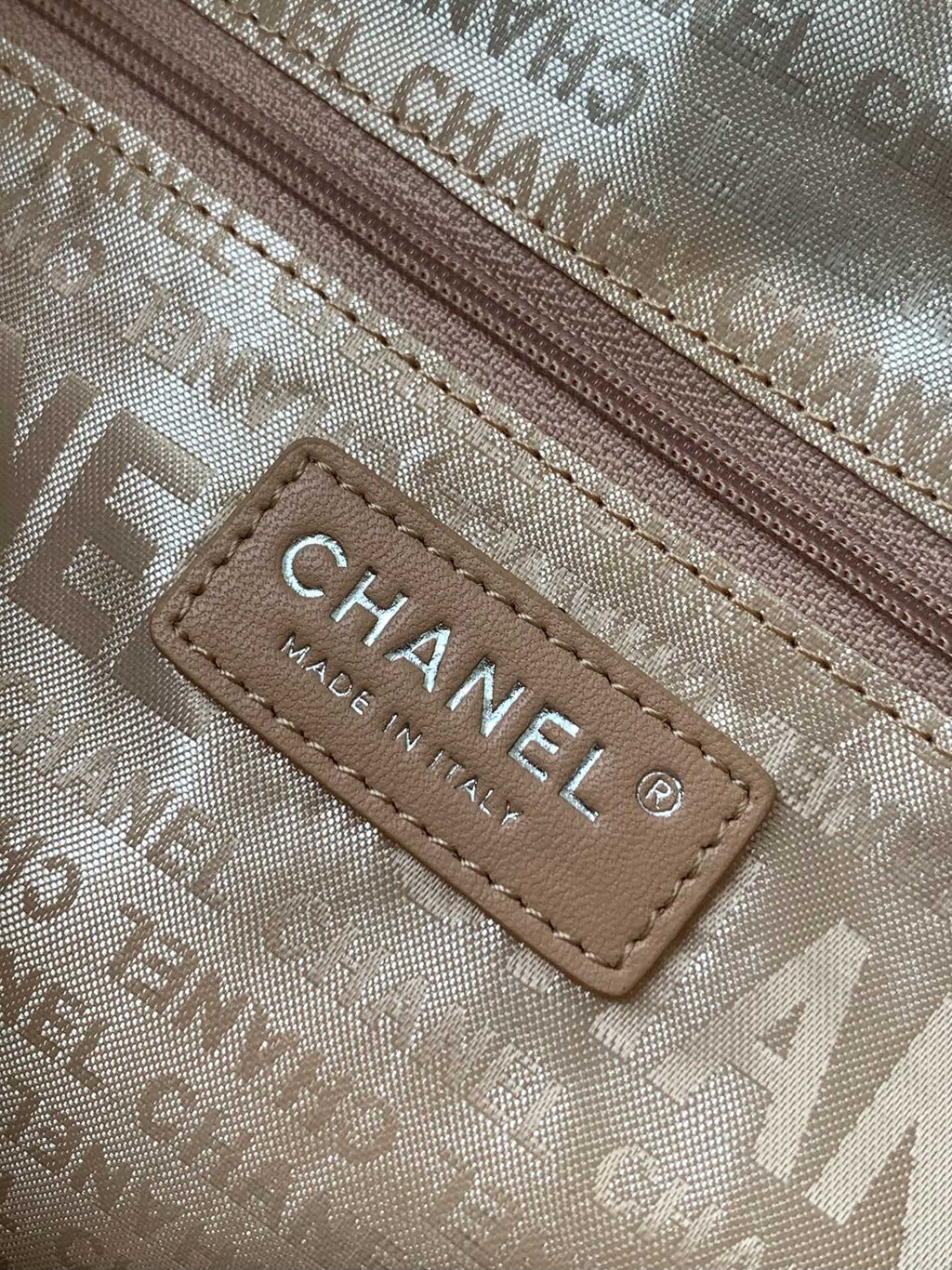 CHANEL 25S HOBO BAG 30 CM IN SILVER LAMBSKIN