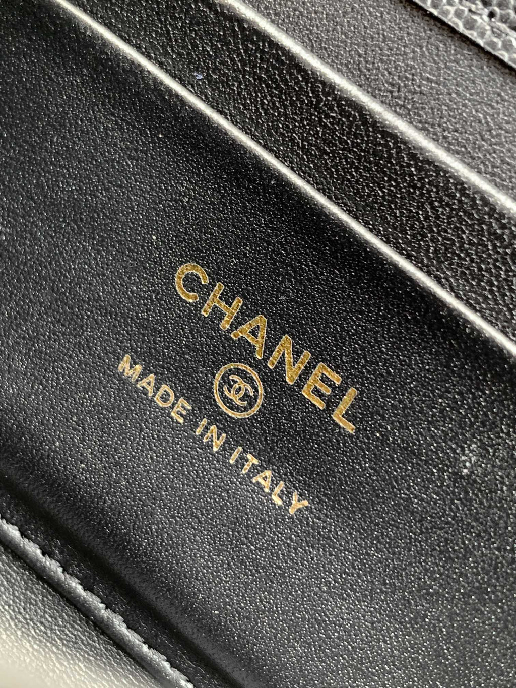 CHANEL 25S KELLY BAG 18 IN BLACK CAVIAR LEATHER WITH GOLD HARDWARE