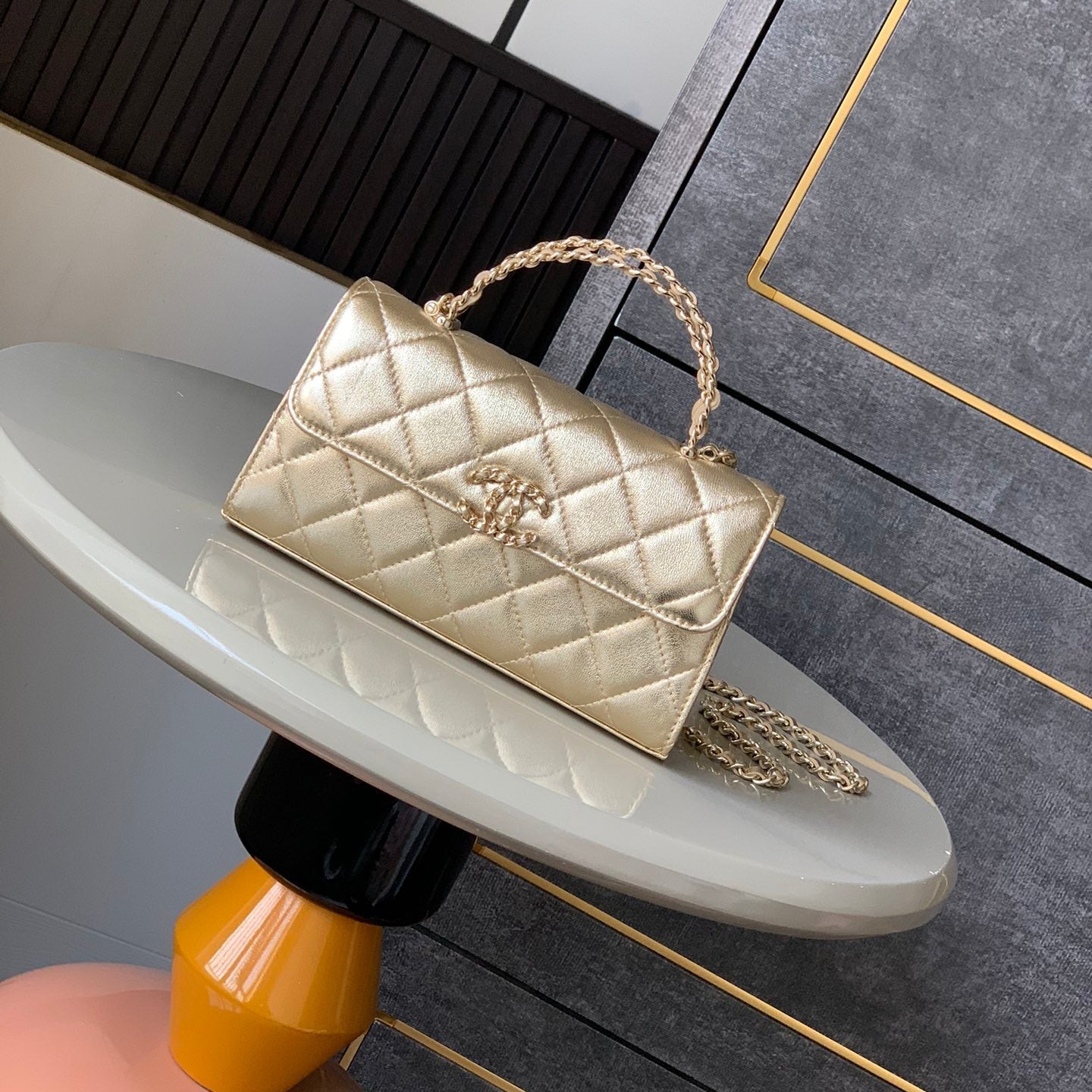 CHANEL 25S KELLY BAG 18 IN GOLD METALLIC LAMBSKIN WITH GOLD HARDWARE