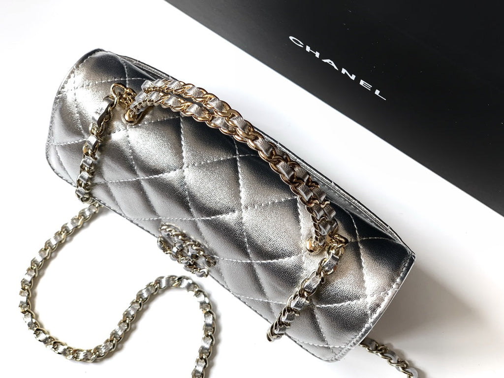 CHANEL 25S KELLY BAG 18 IN SILVER METALLIC LAMBSKIN WITH GOLD HARDWARE STYLE 1