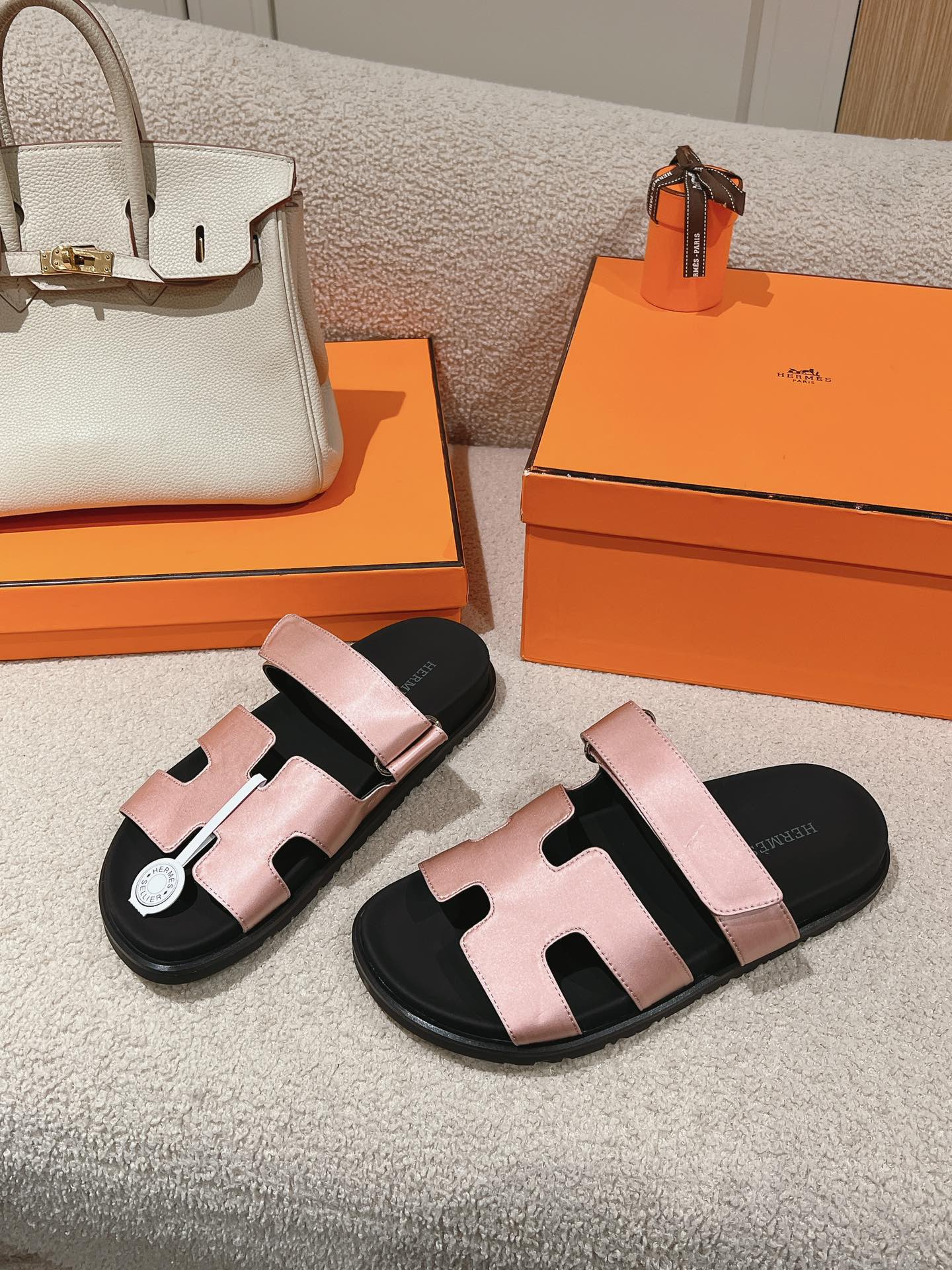 HERMES CHYPRE SANDAL BLACK MIX PASTEL PINK CALFSKIN