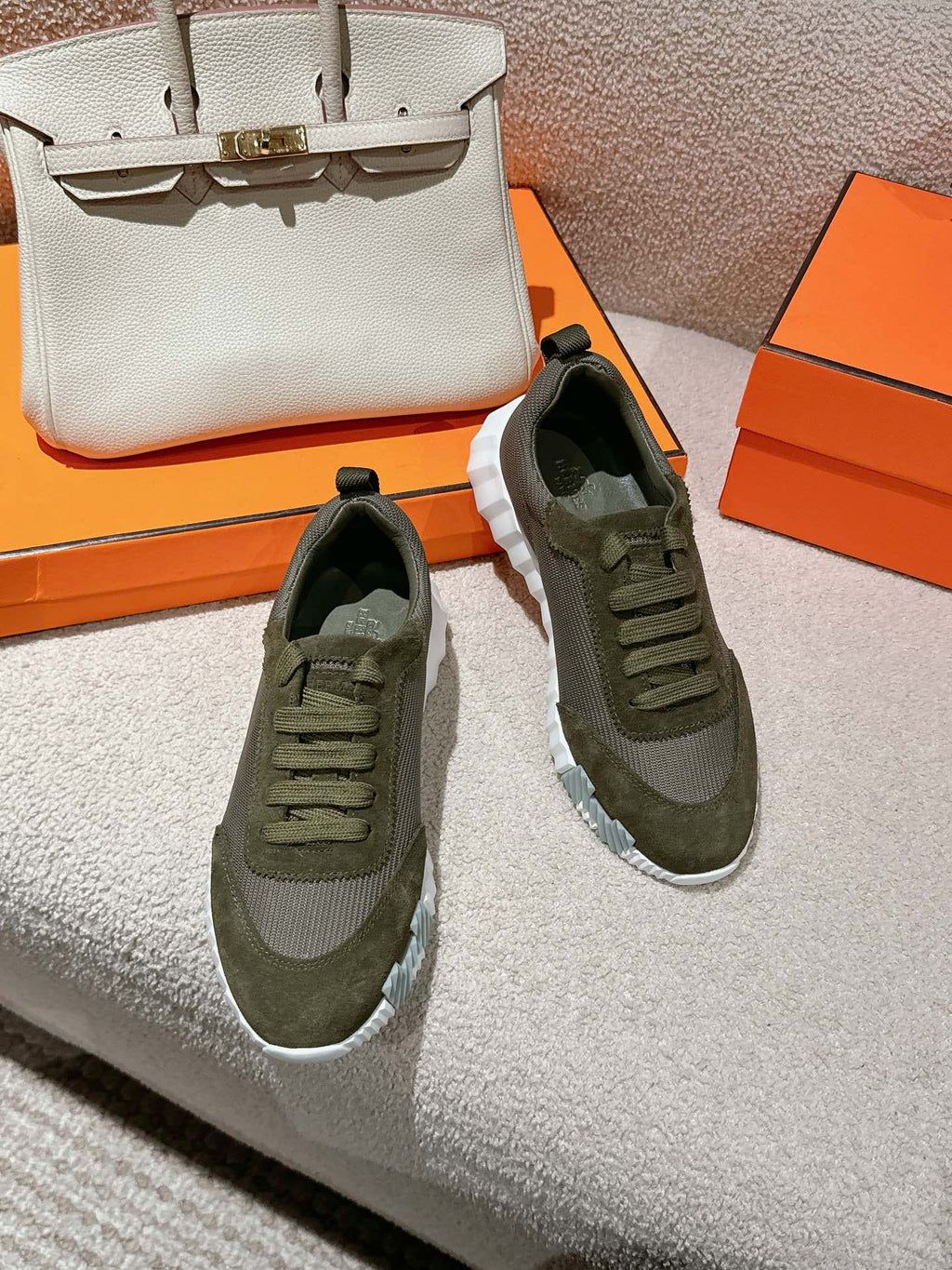HERMES MAINLAND SNEAKER IN ARMY GREEN SUEDE AND BREATHABLE MESH FABRIC