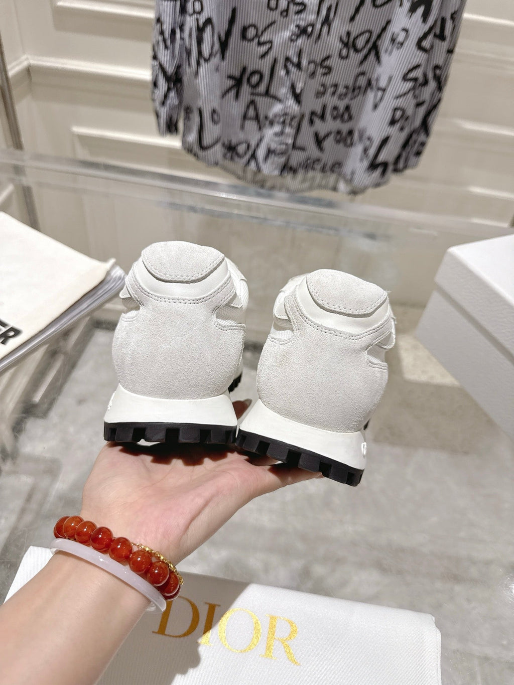 DIOR 25S C'EST  SNEAKER IN WHITE LIGHT GRAY CALFSKIN AND SUEDE