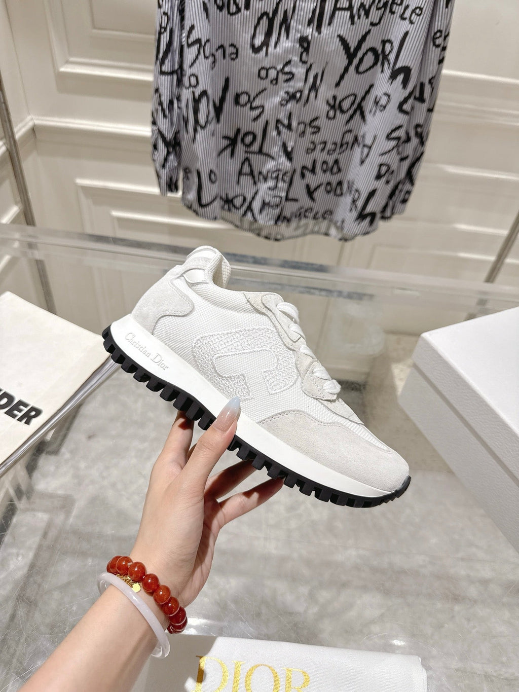 DIOR 25S C'EST  SNEAKER IN WHITE LIGHT GRAY CALFSKIN AND SUEDE