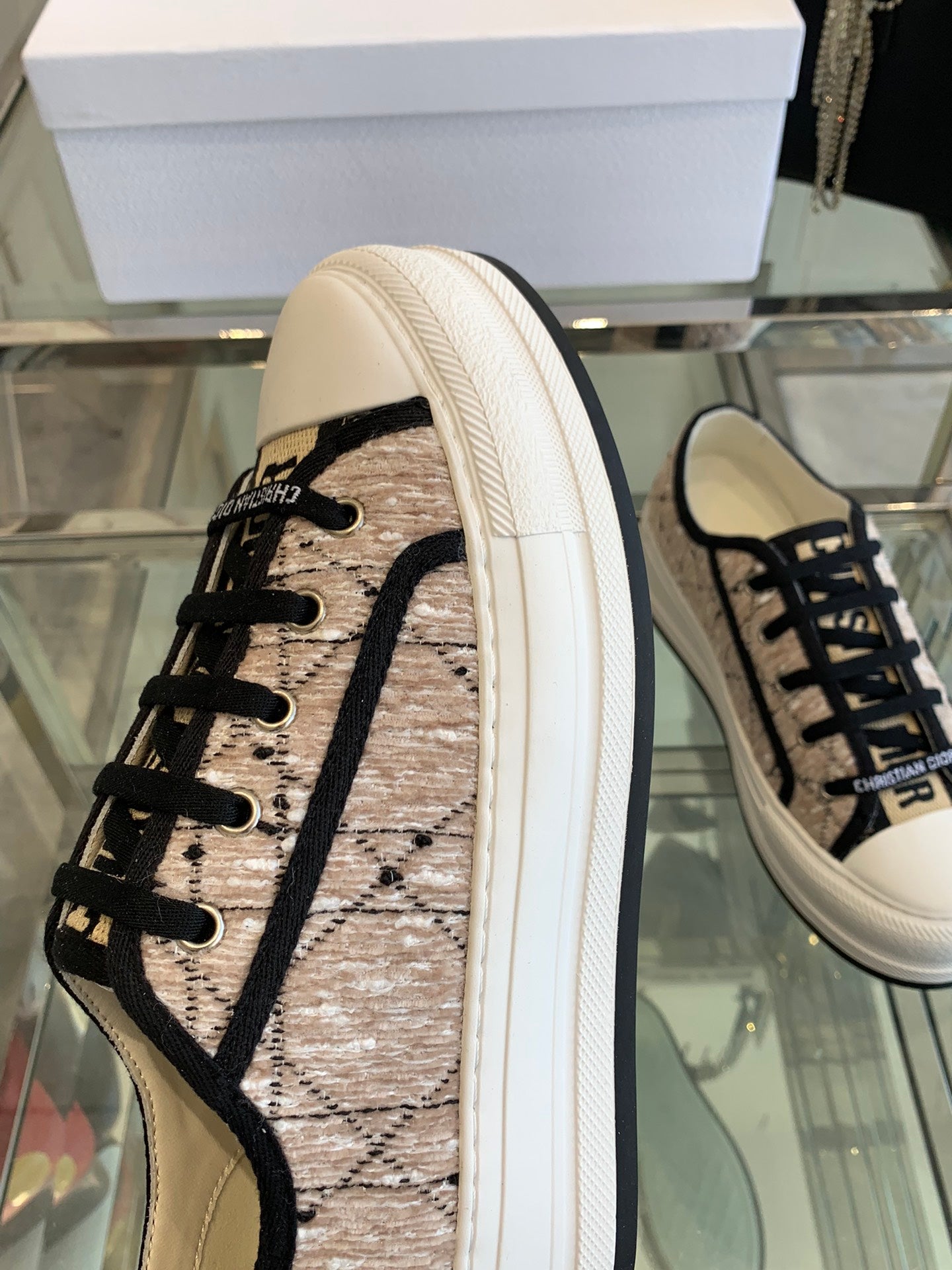 DIOR WALK'N PLATFORM SNEAKER BEIGE AND BLACK CANNAGE TWEED