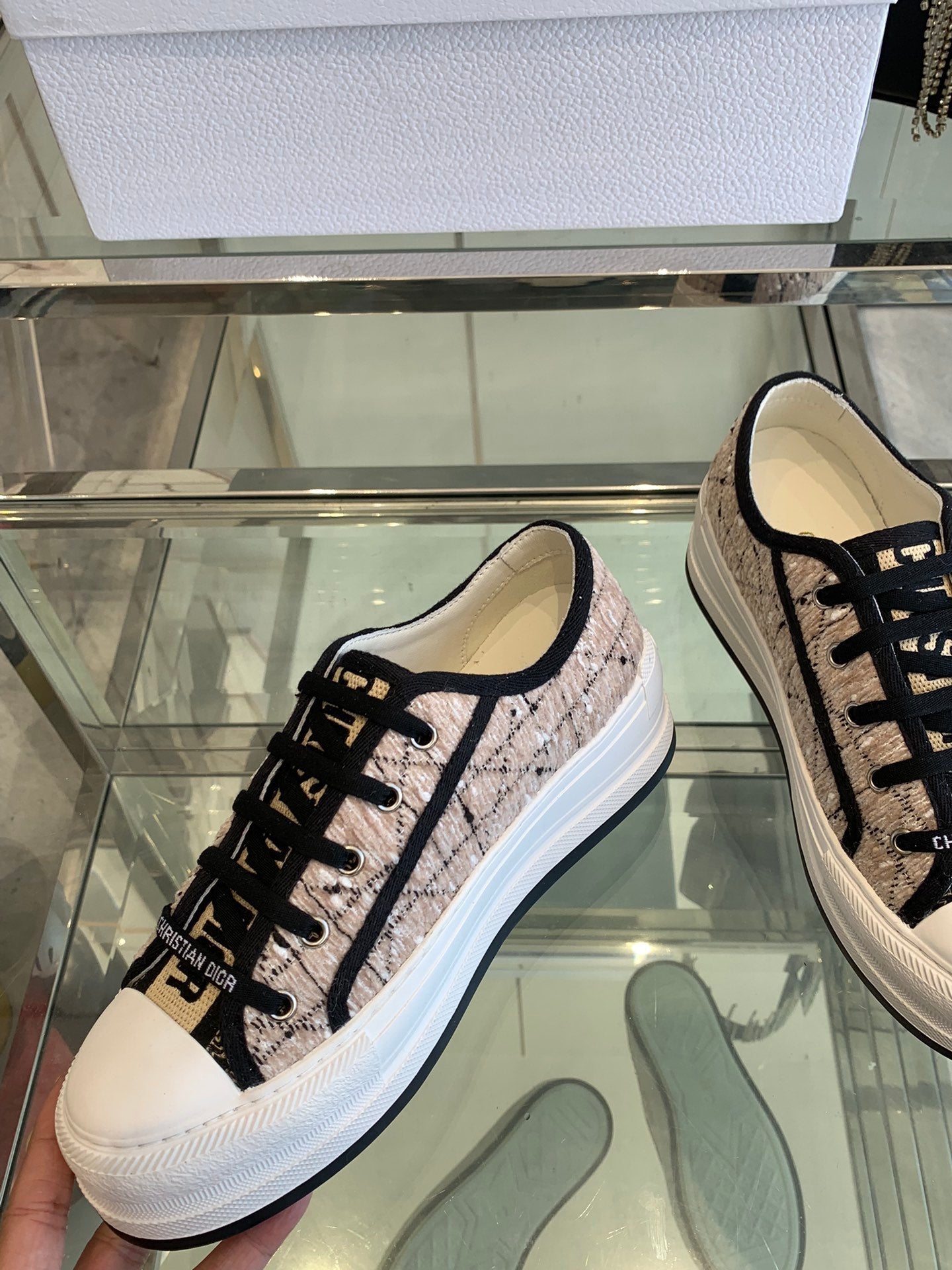 DIOR WALK'N PLATFORM SNEAKER BEIGE AND BLACK CANNAGE TWEED