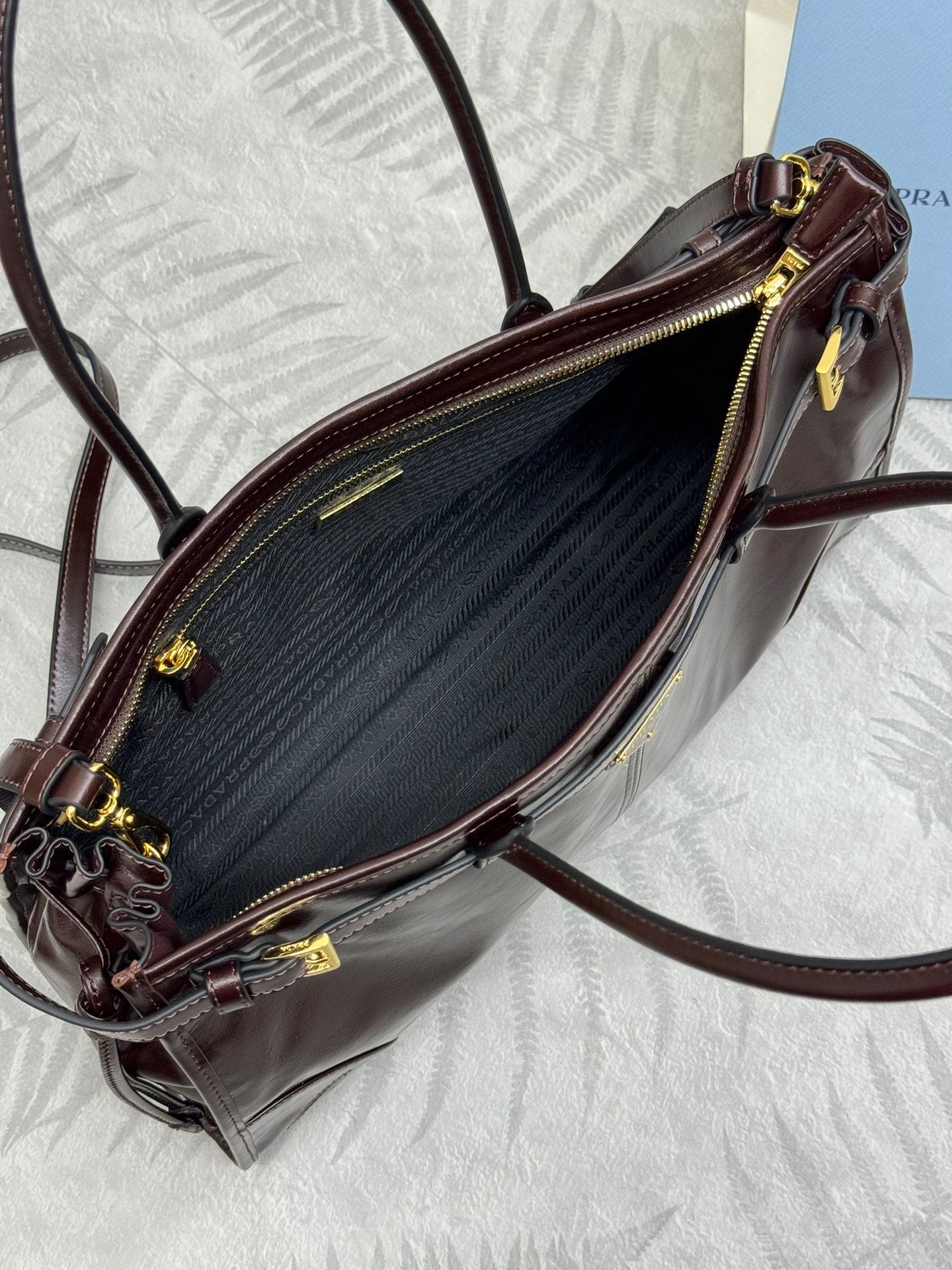 PRADA 25S BONNIE LARGE HANDBAG 38 IN RK BROWN GLOSSY CALFSKIN GOLD HARDWRE