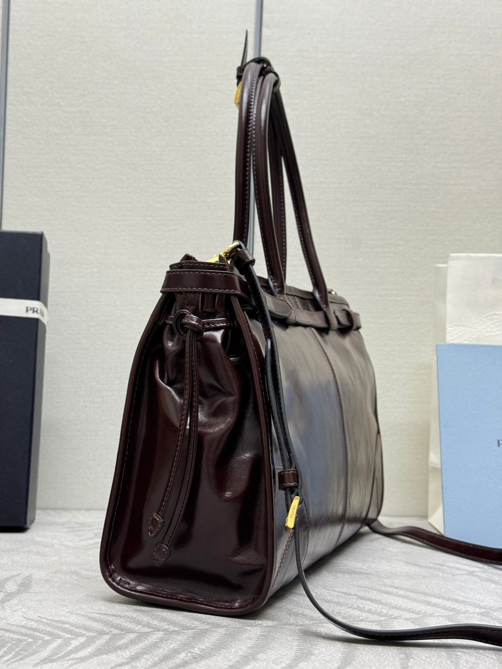 PRADA 25S BONNIE LARGE HANDBAG 38 IN RK BROWN GLOSSY CALFSKIN GOLD HARDWARE