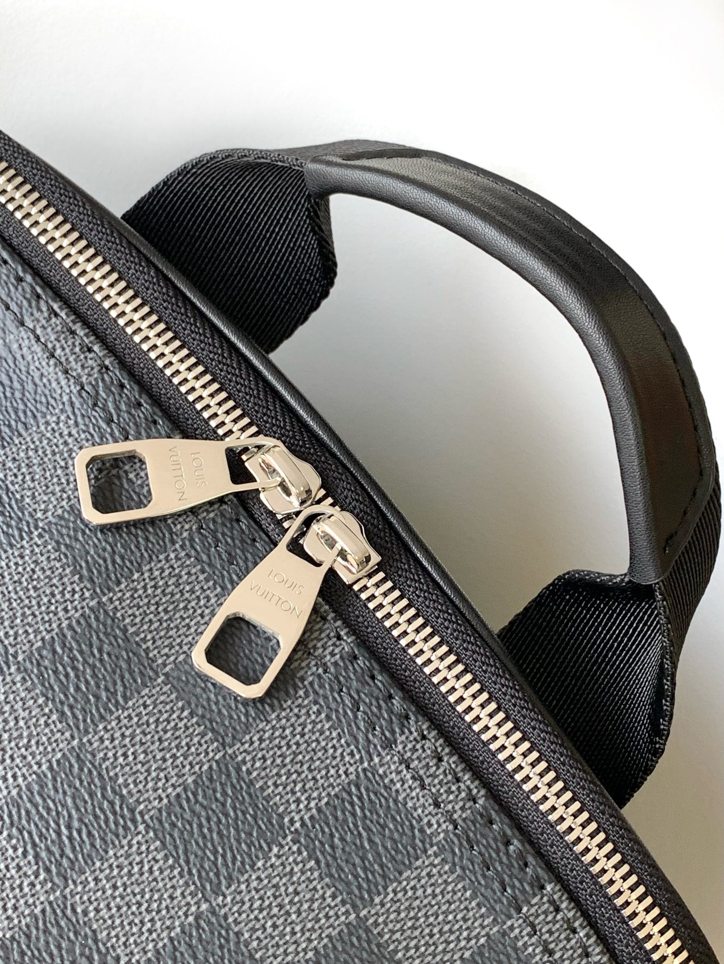 LOUIS VUITTON LV 25S MICHAEL BACKPACK 42 IN DAMIER INFINI ONYX CALFSKIN