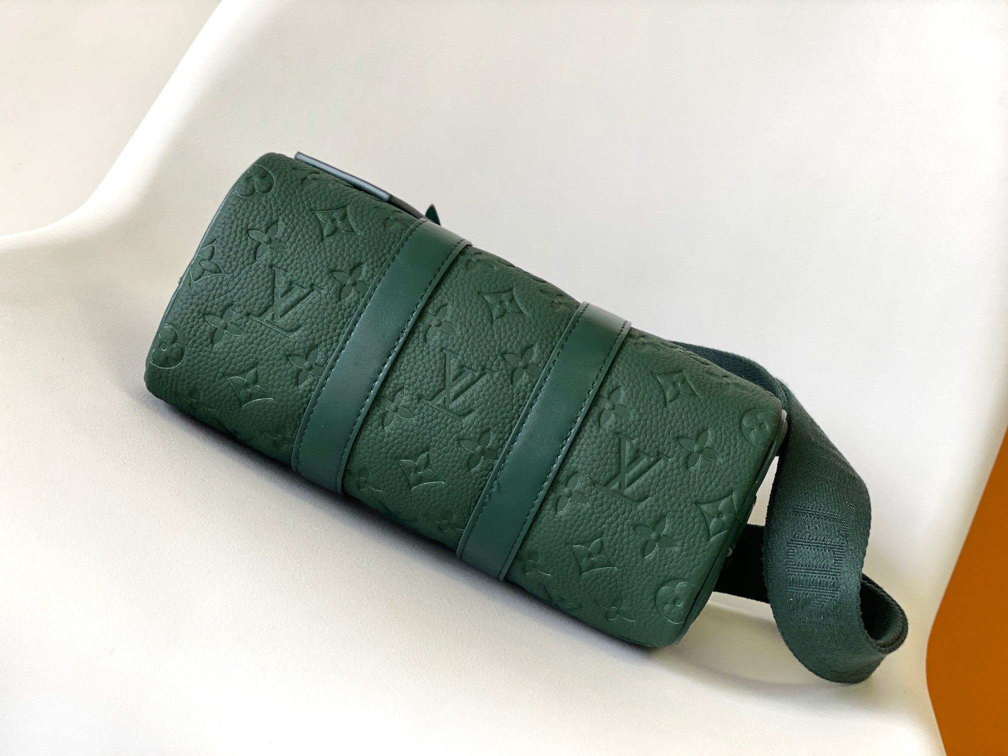 LOUIS VUITTON KEEPALL BANDOULIÈRE 25 IN FOREST GREEN MONOGRAM EMBOSSED CALFSKIN