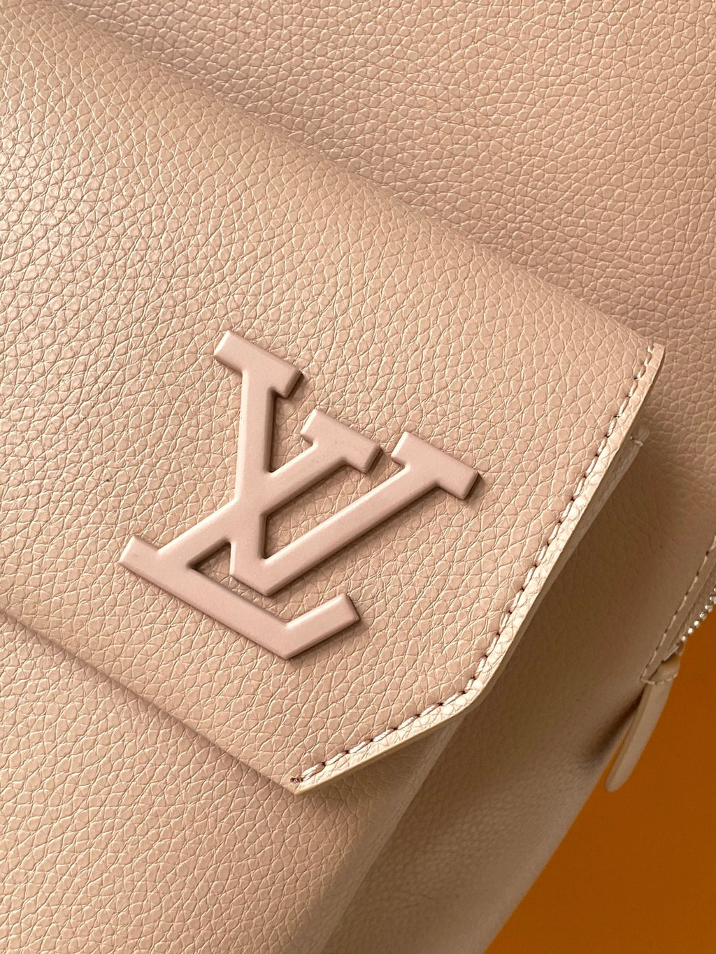 LOUIS VUITTON LV 25S TAKEOFF BACKPACK 43 IN BEIGE CALFSKIN