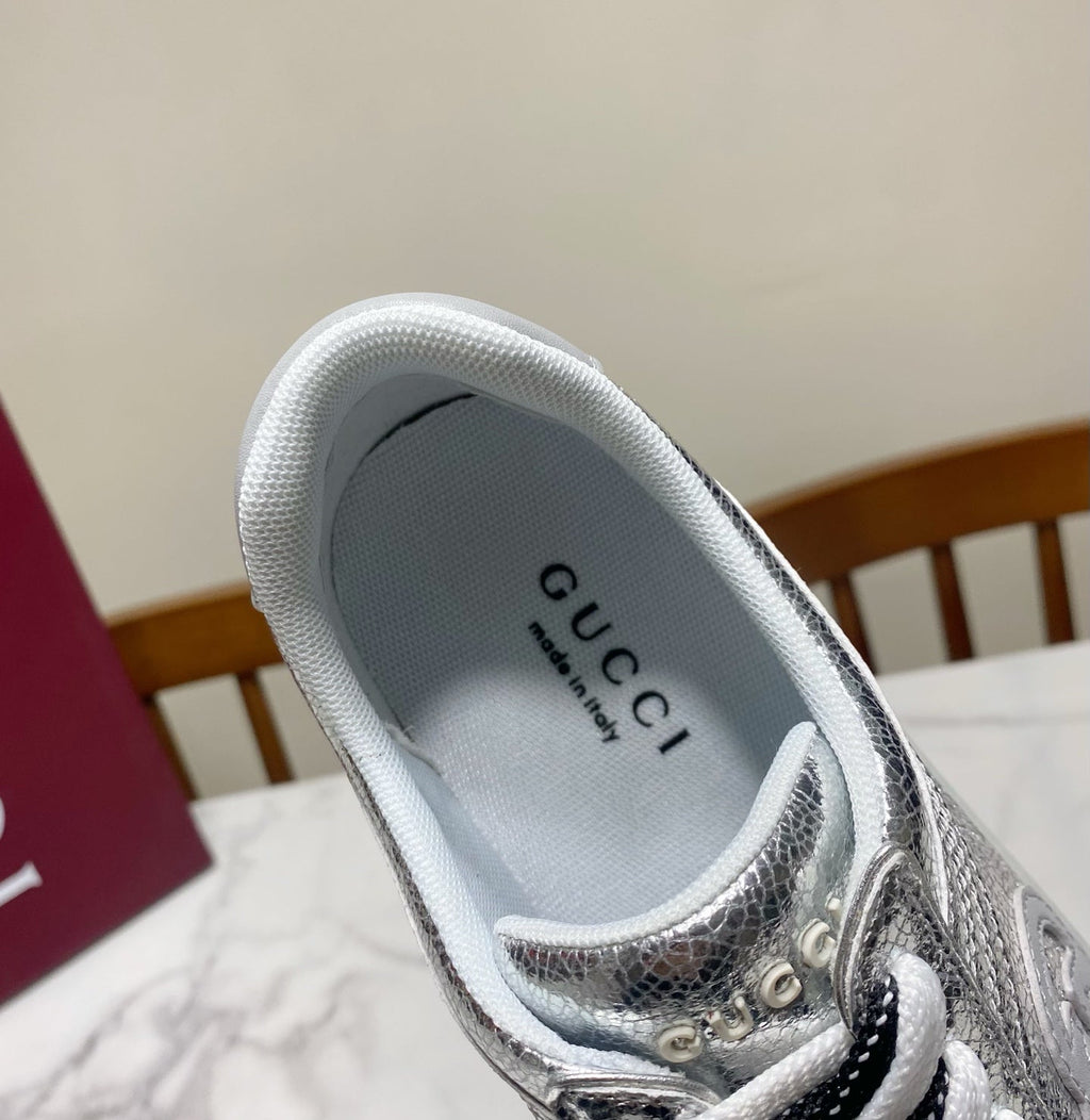 GUCCI 26S SNEAKER IN SILVER CALFSKIN