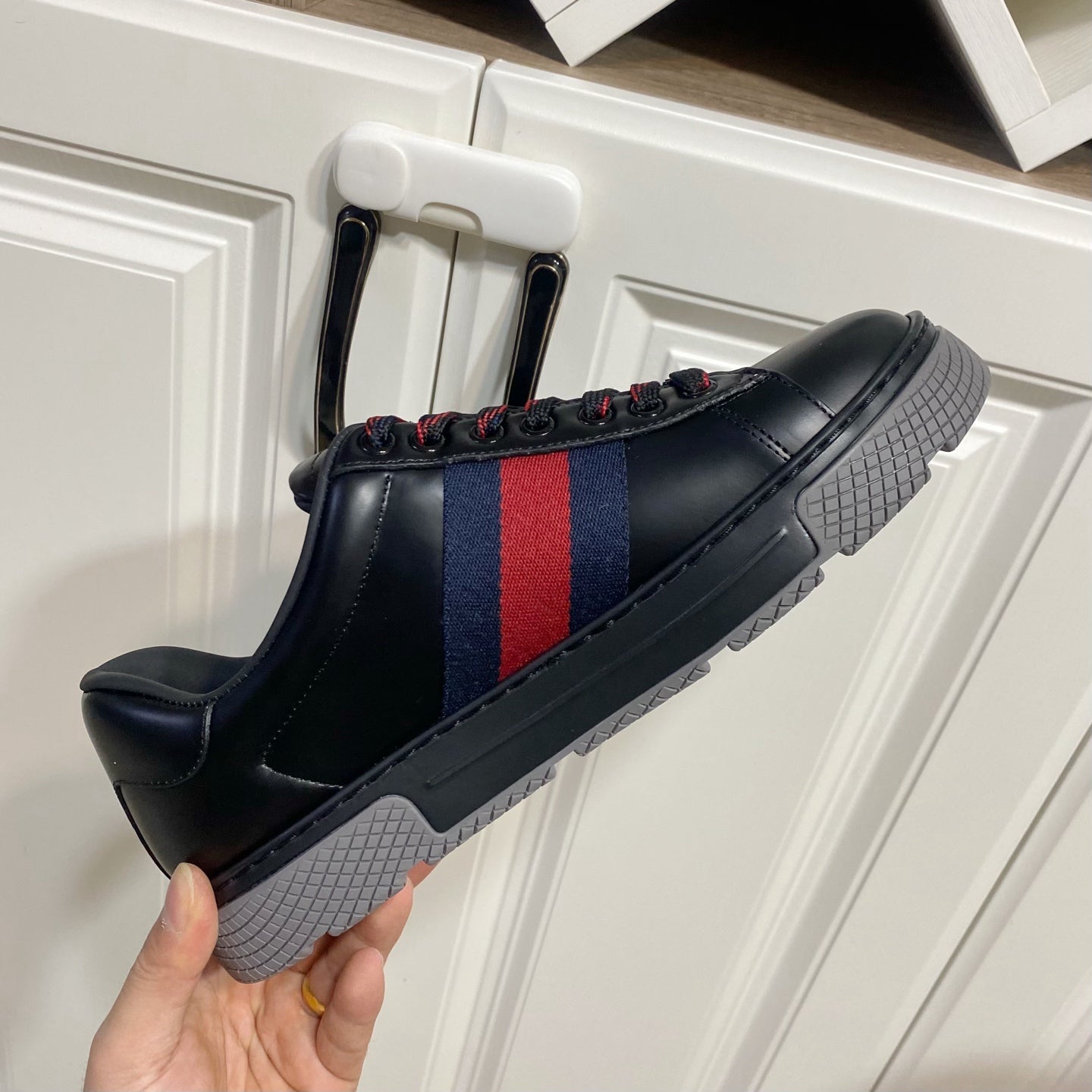 GUCCI 26S SNEAKER IN BLACK CALFSKIN