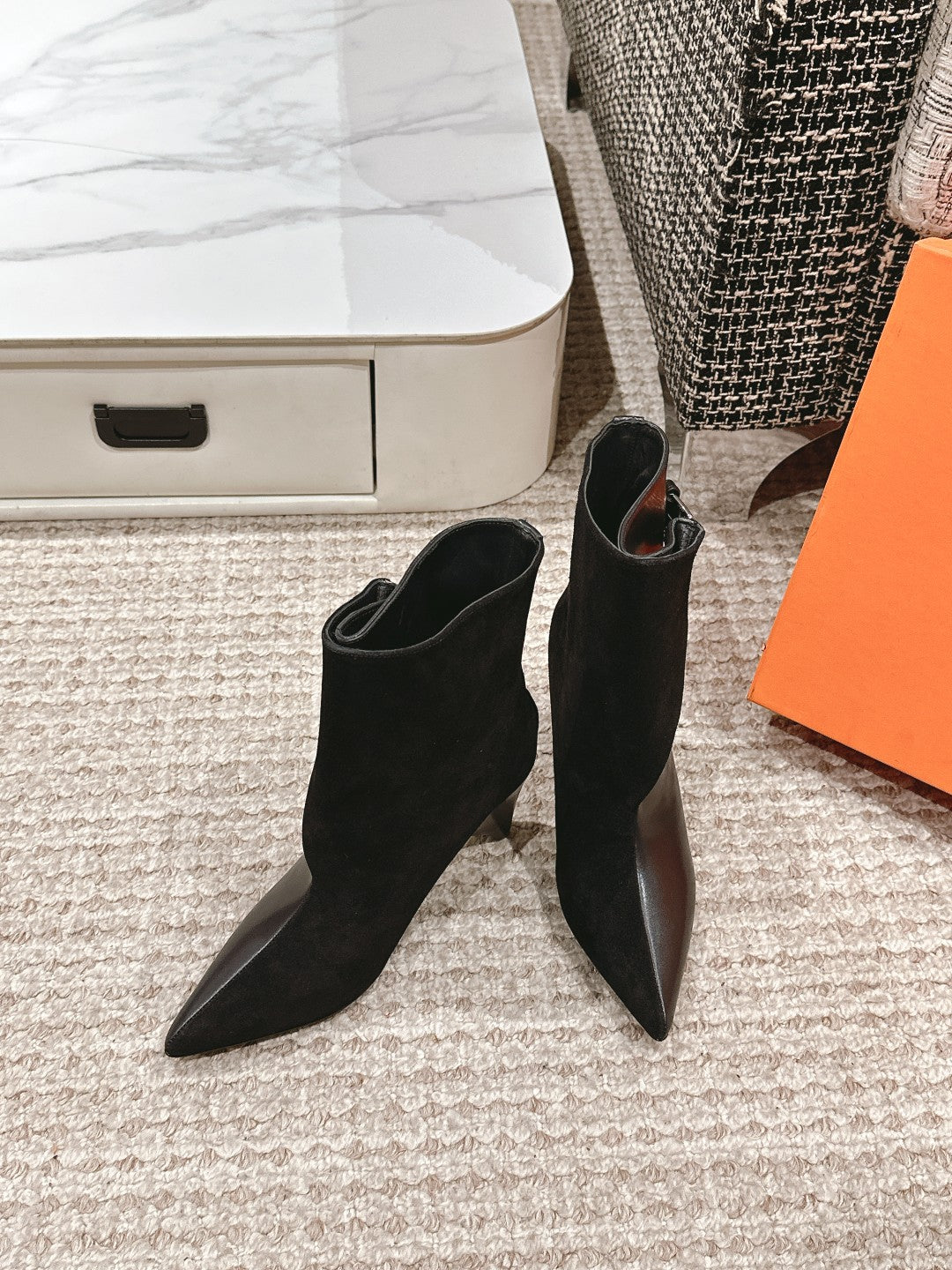 HERMES HILONA 6 CM ANKLE BOOTS IN BLACK CALFSKIN AND SUEDE