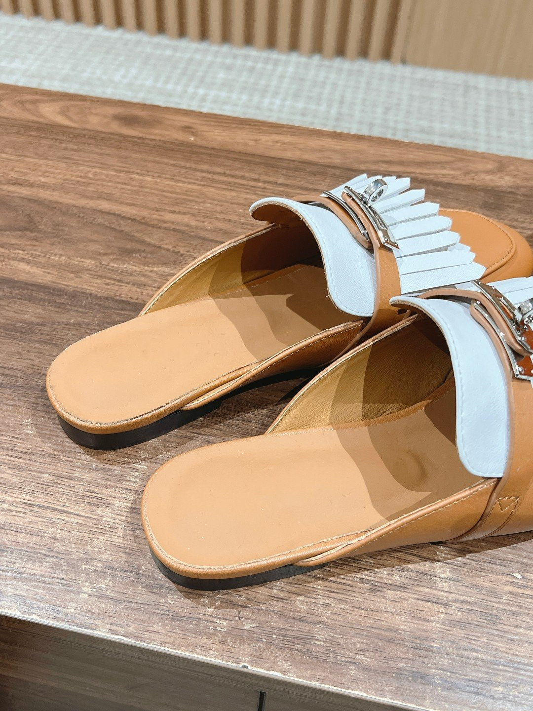 HERMES 0Z Mule Fringed Bronze