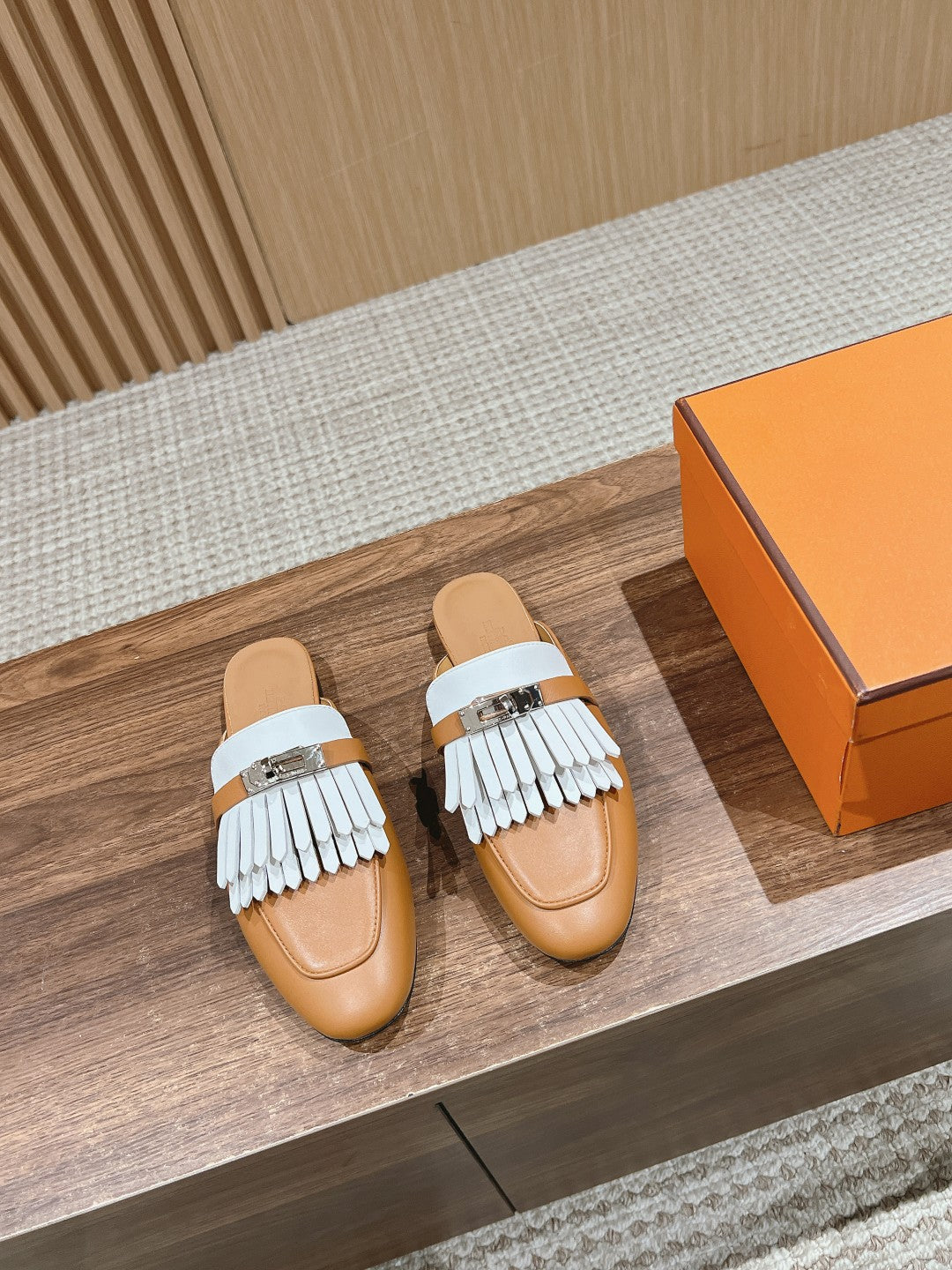 HERMES 0Z Mule Fringed Bronze