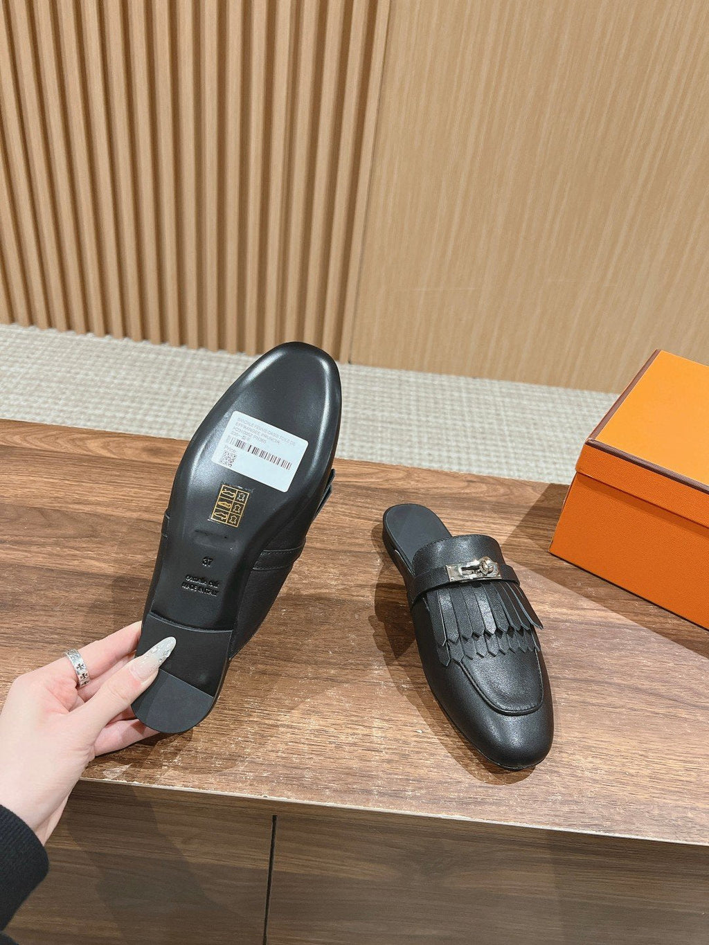 HERMES 0Z Mule Fringed Black