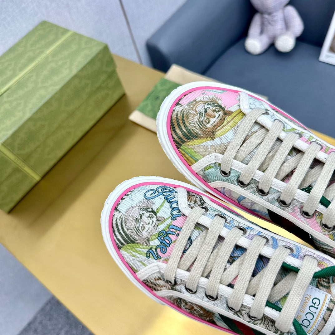 GUCCI TENNIS 1977 TRAINER CANVAS WITH TIGER MOTIF