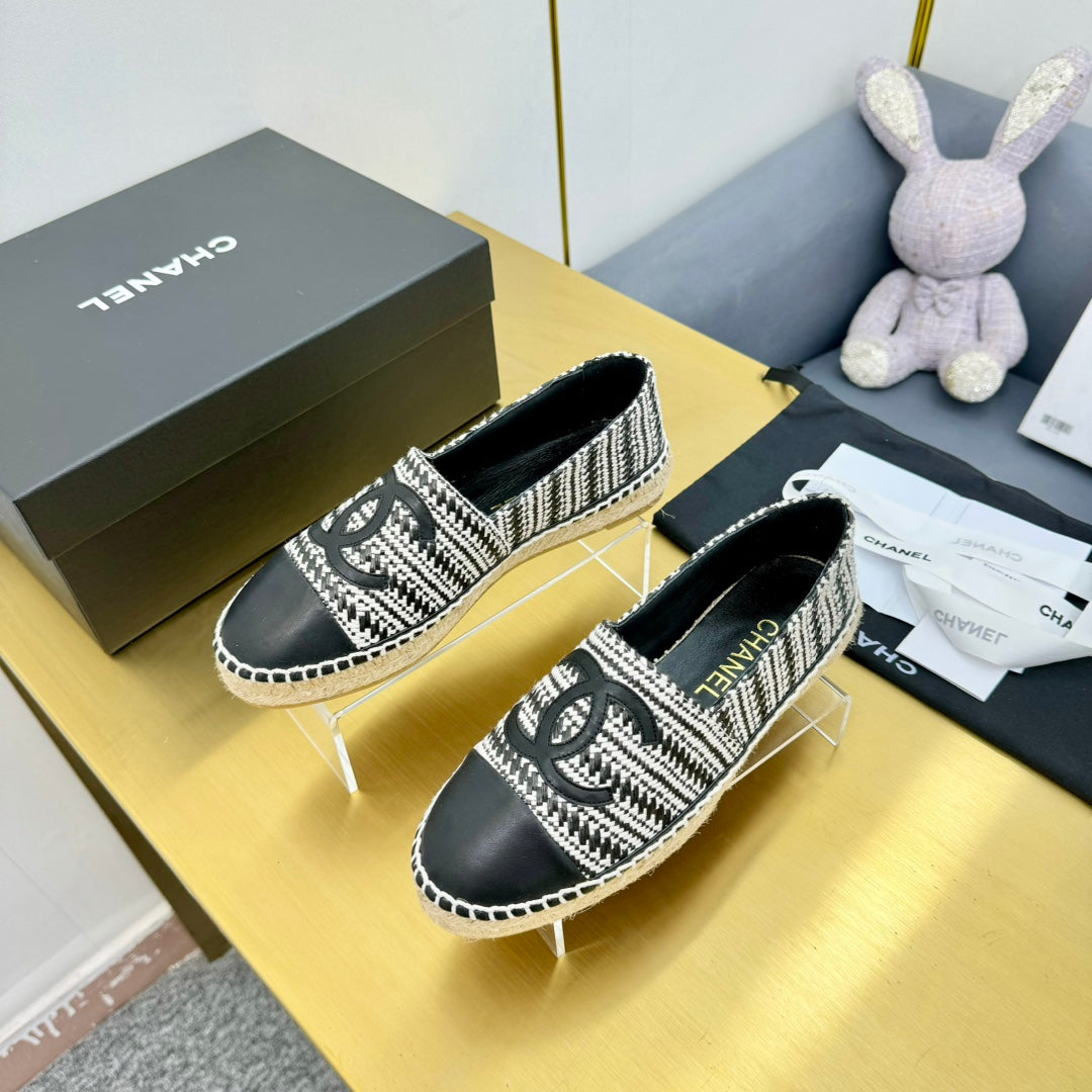 CHANEL ESPADRILLES PLATFORM 25S IN SKY BLACK AND WHITE TWEED MIX CALFSKIN
