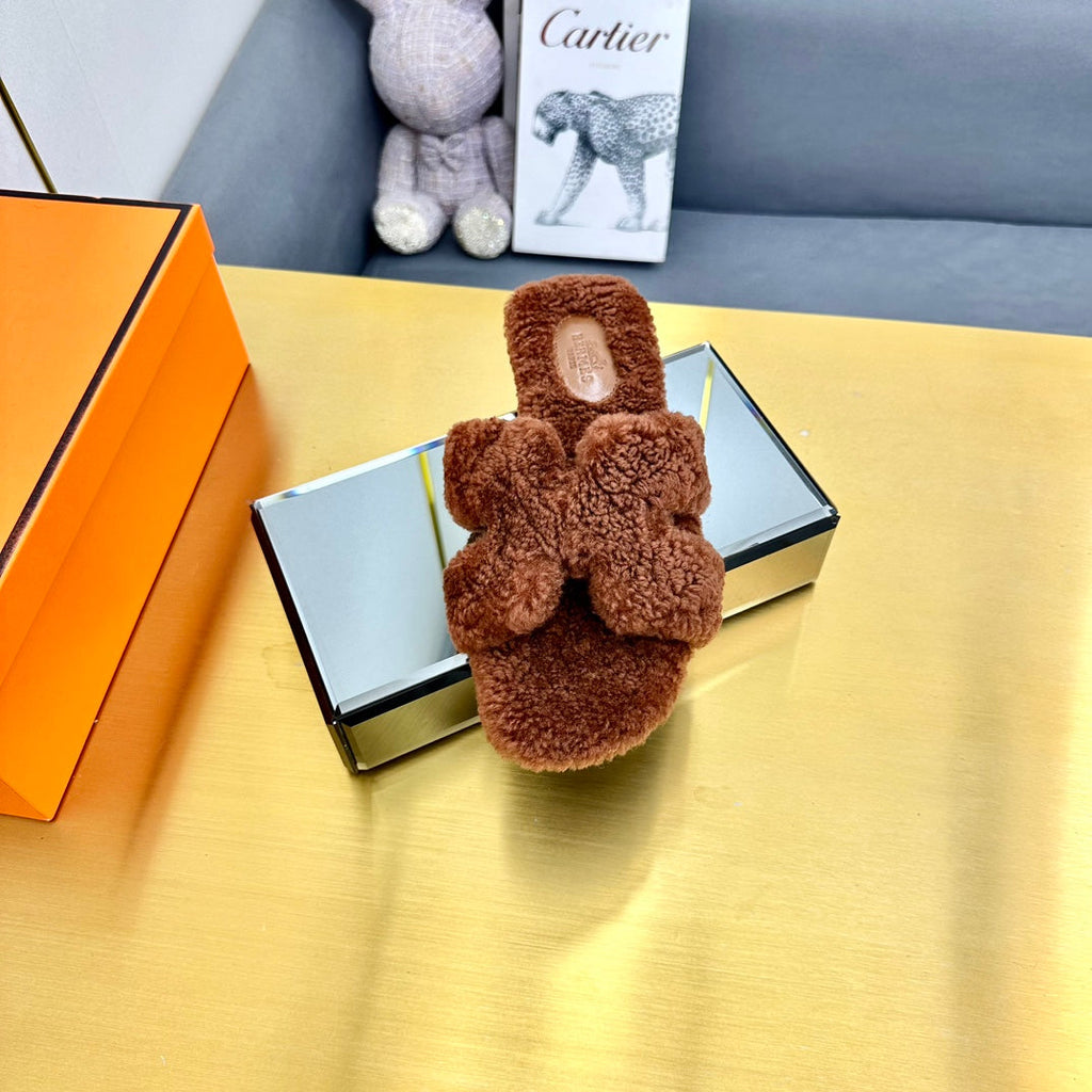 HERMES 0RAN SHEARLING SANDALS UMBER BROWN