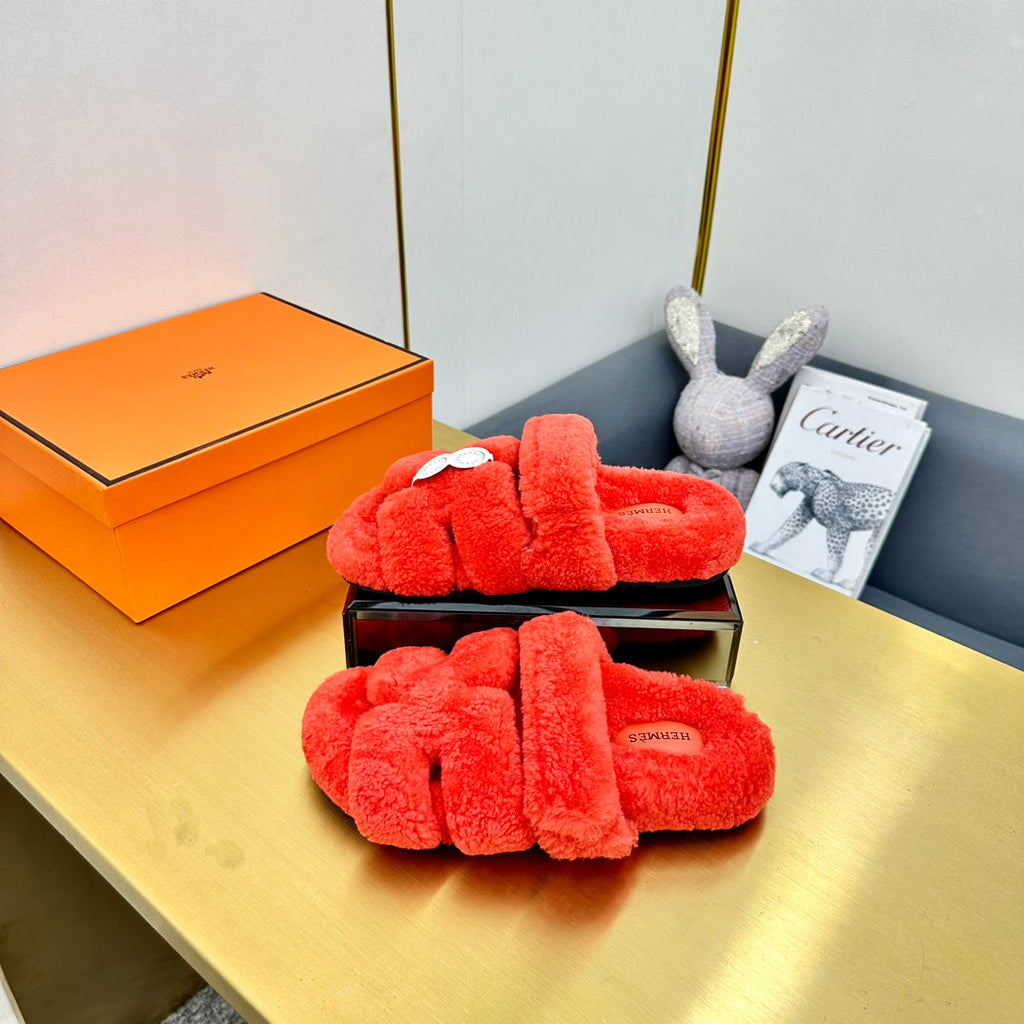 HERMES CHYPRE SANDAL IN CANDY RED SHEARLING
