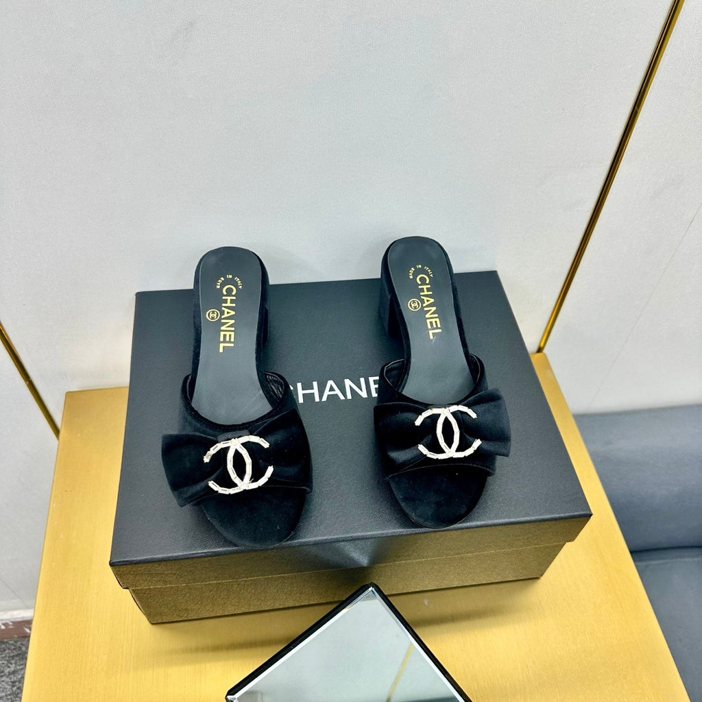 CHANEL BOWKNOT RHINESTONES MID HEEL MULE IN BLACK VELVET