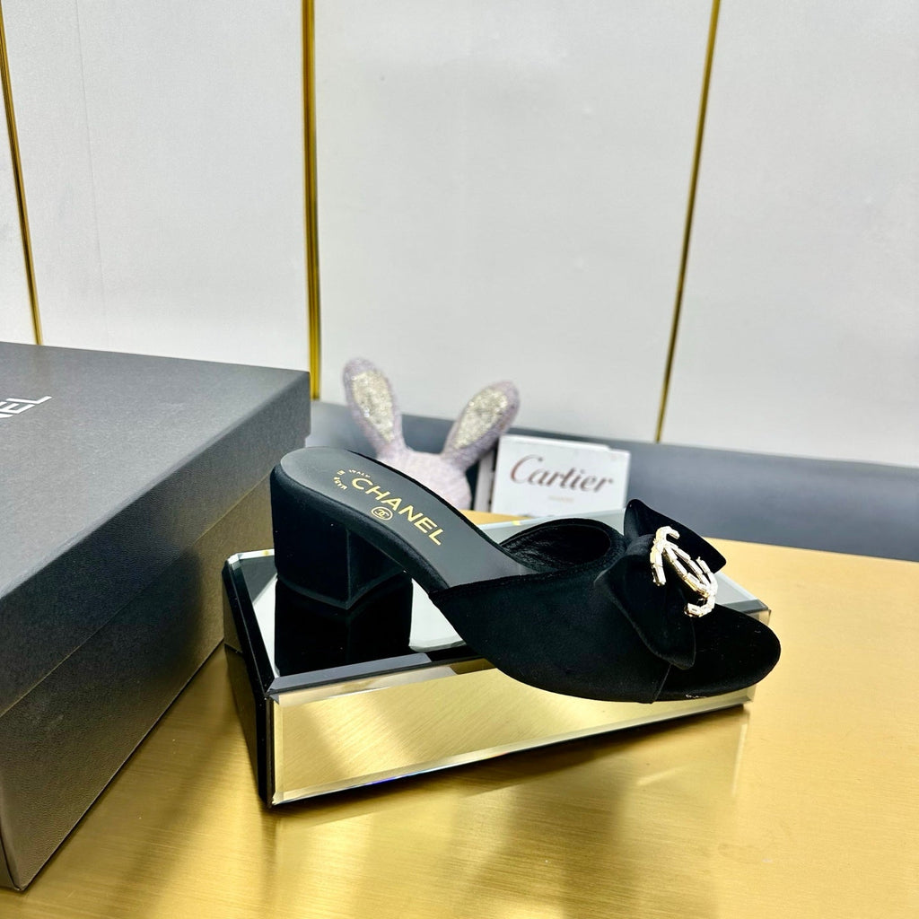 CHANEL BOWKNOT RHINESTONES MID HEEL MULE IN BLACK VELVET