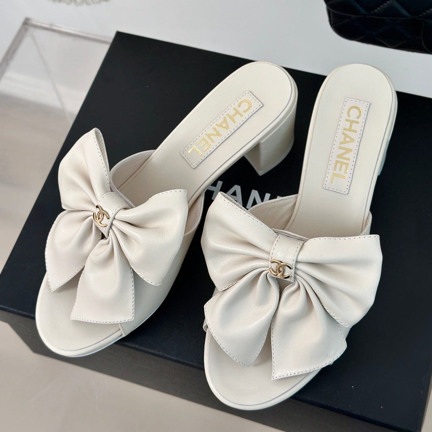 CHANEL Double  Big Bow High Heels Sheepskin White