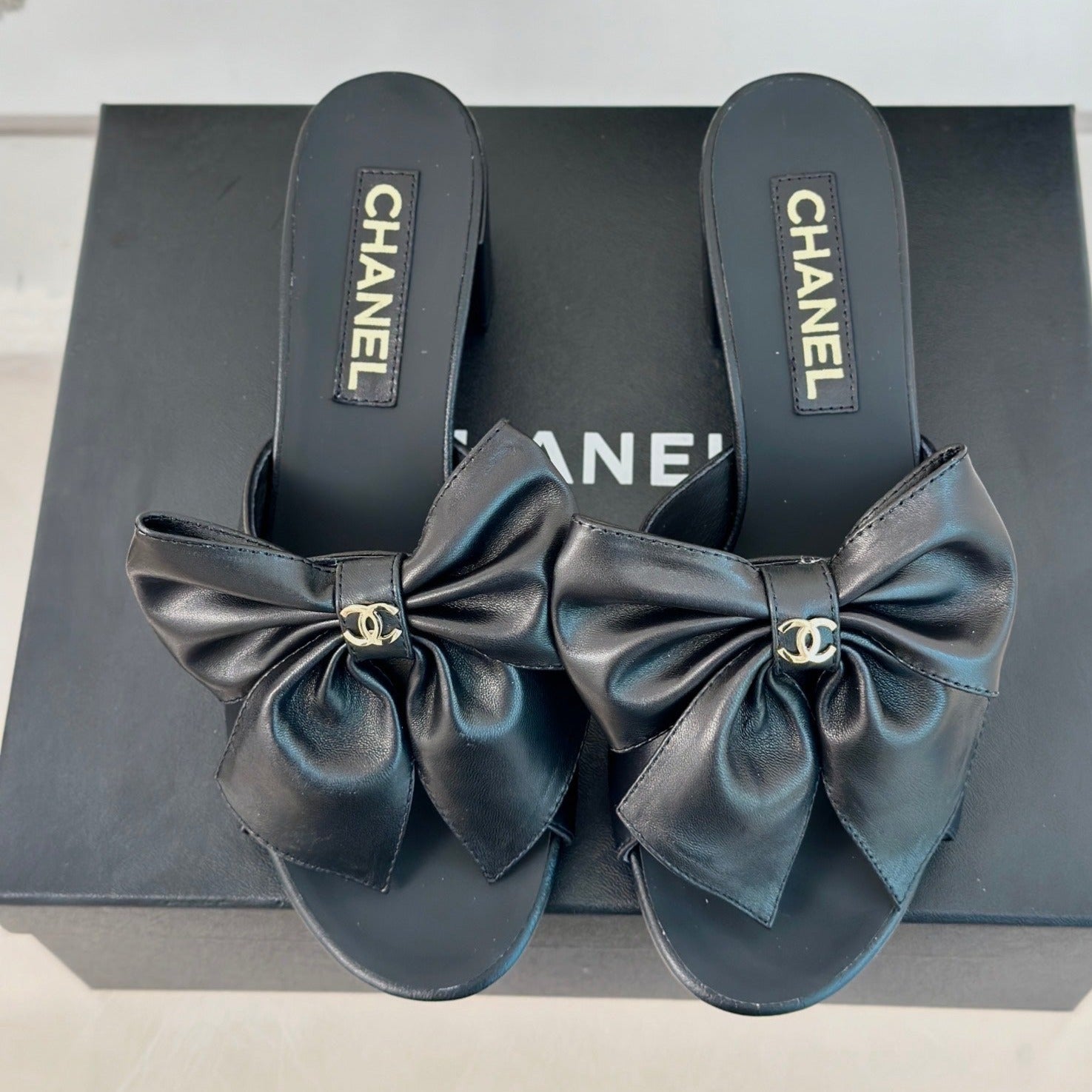 CHANEL Double  Big Bow High Heels Sheepskin Black