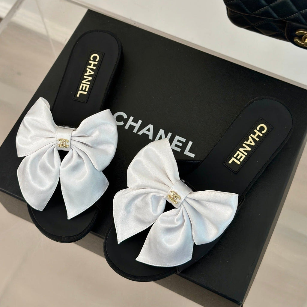 CHANEL Double  big bow flat sandals Sheepskin White Black