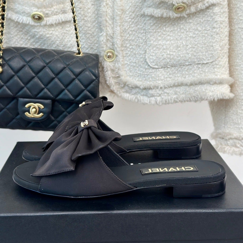 CHANEL Double  big bow flat sandals Sheepskin Black
