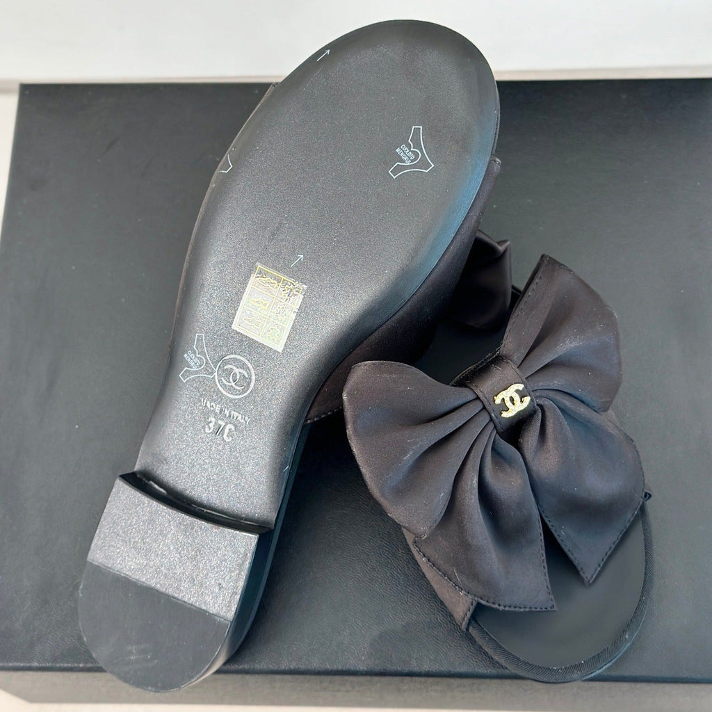 CHANEL Double  big bow flat sandals Sheepskin Black