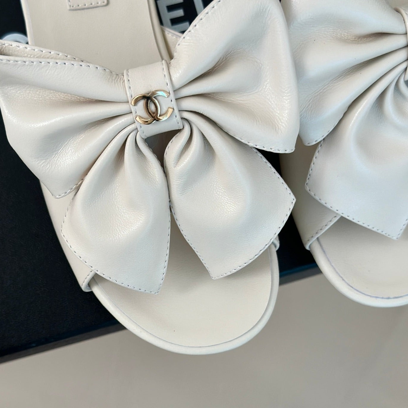 CHANEL Double  big bow flat sandals Sheepskin White Cream