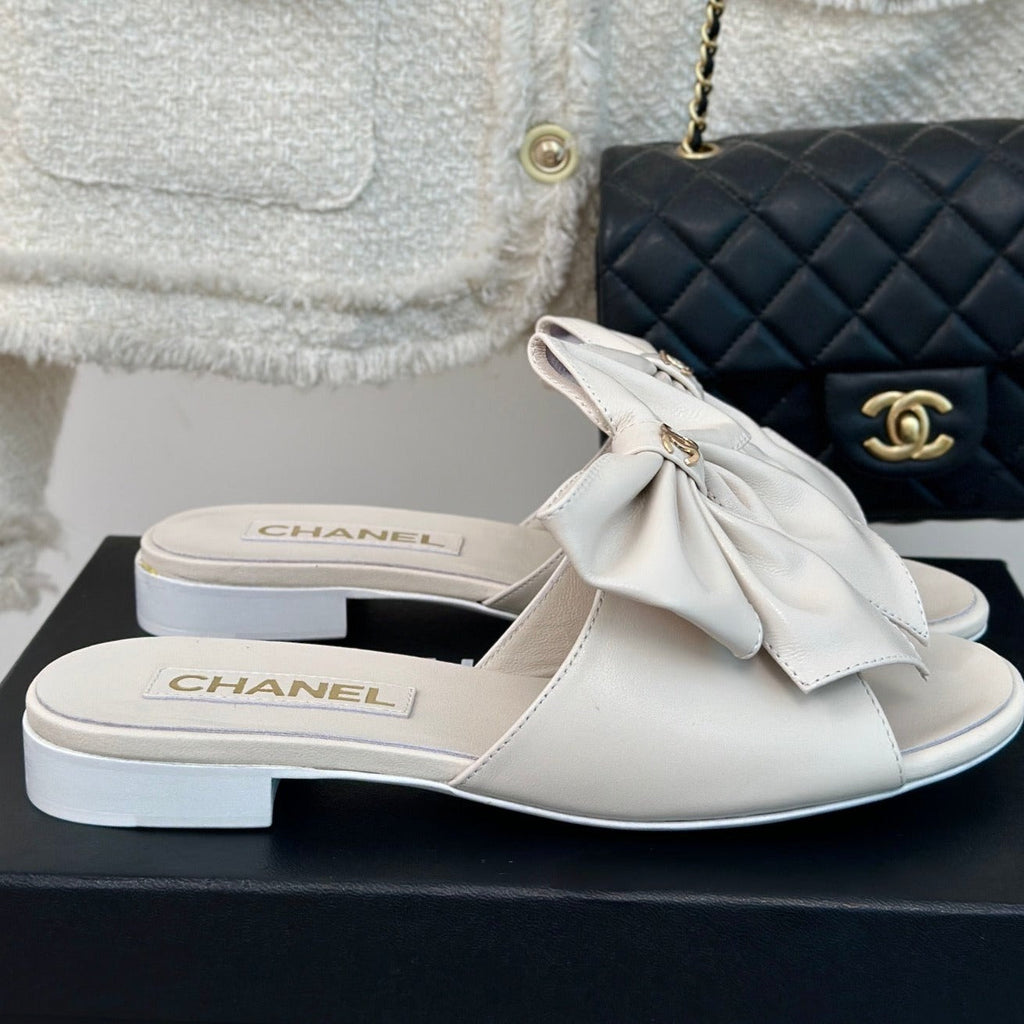 CHANEL Double  big bow flat sandals Sheepskin White Cream