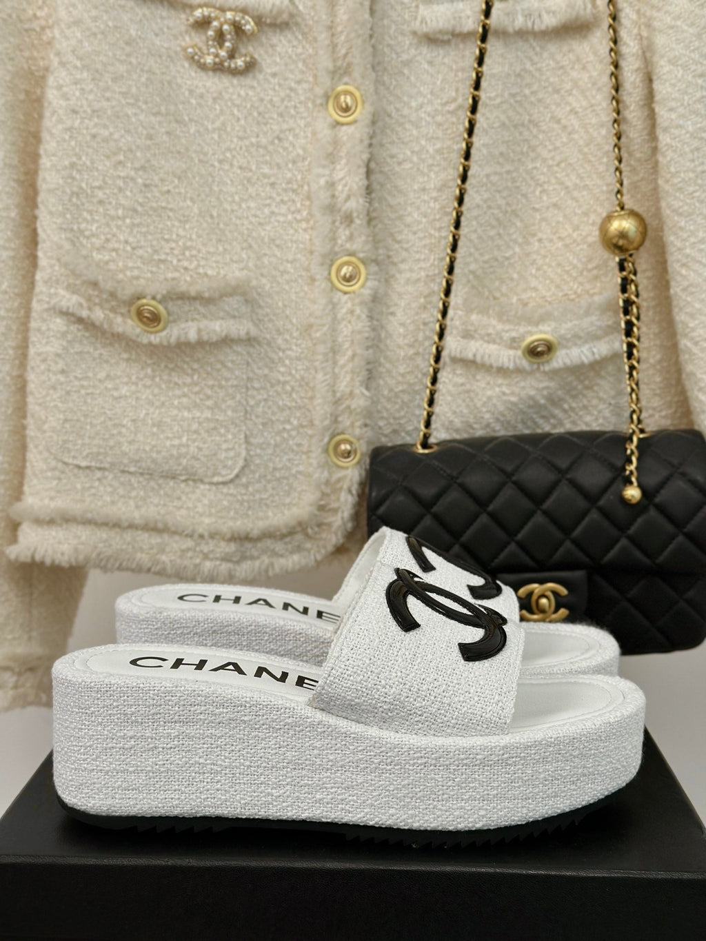 CHANEL CLASSIC SLIPPERS THICK SOLE IN WHITE TWEED