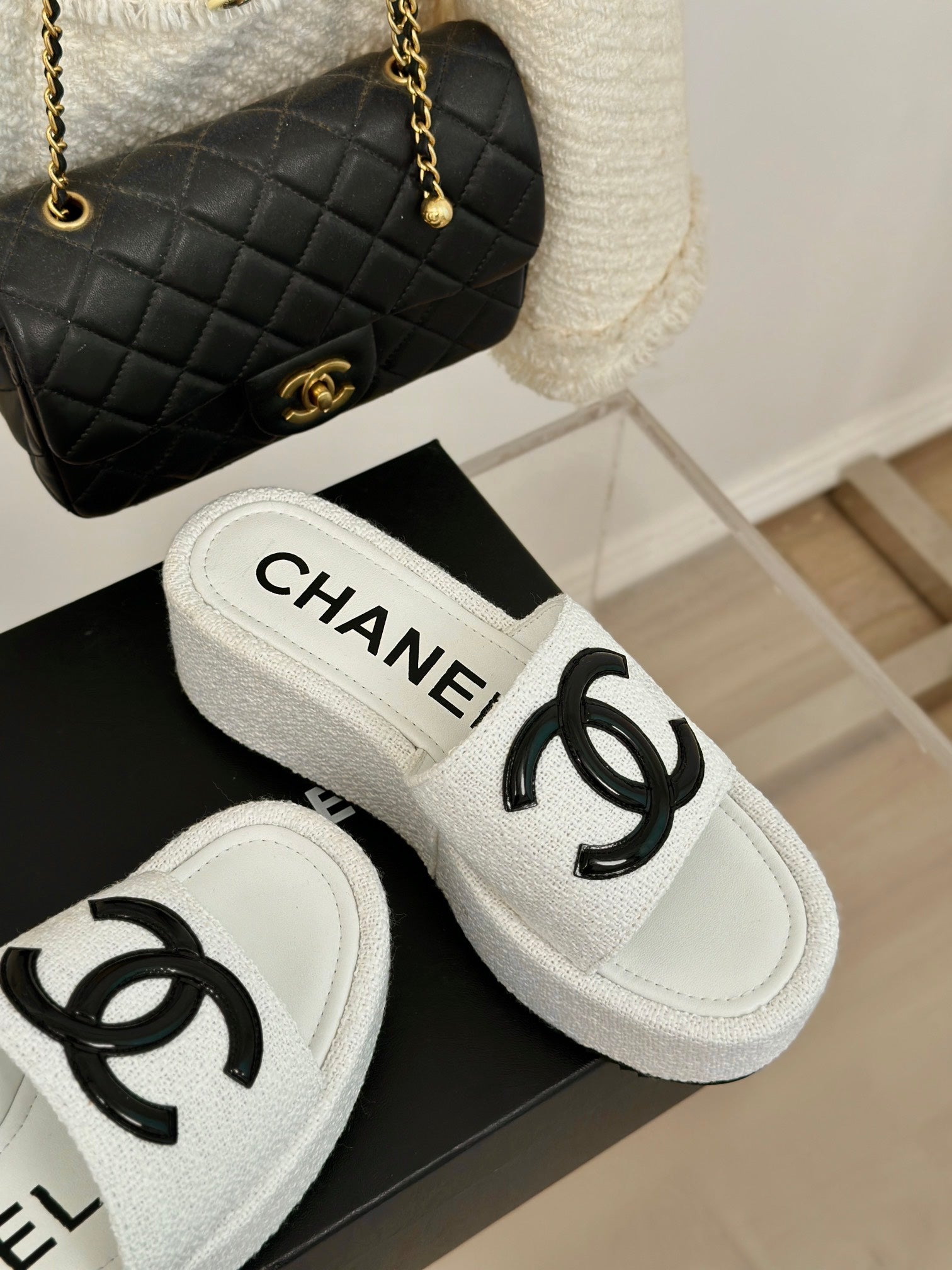 CHANEL CLASSIC SLIPPERS THICK SOLE IN WHITE TWEED