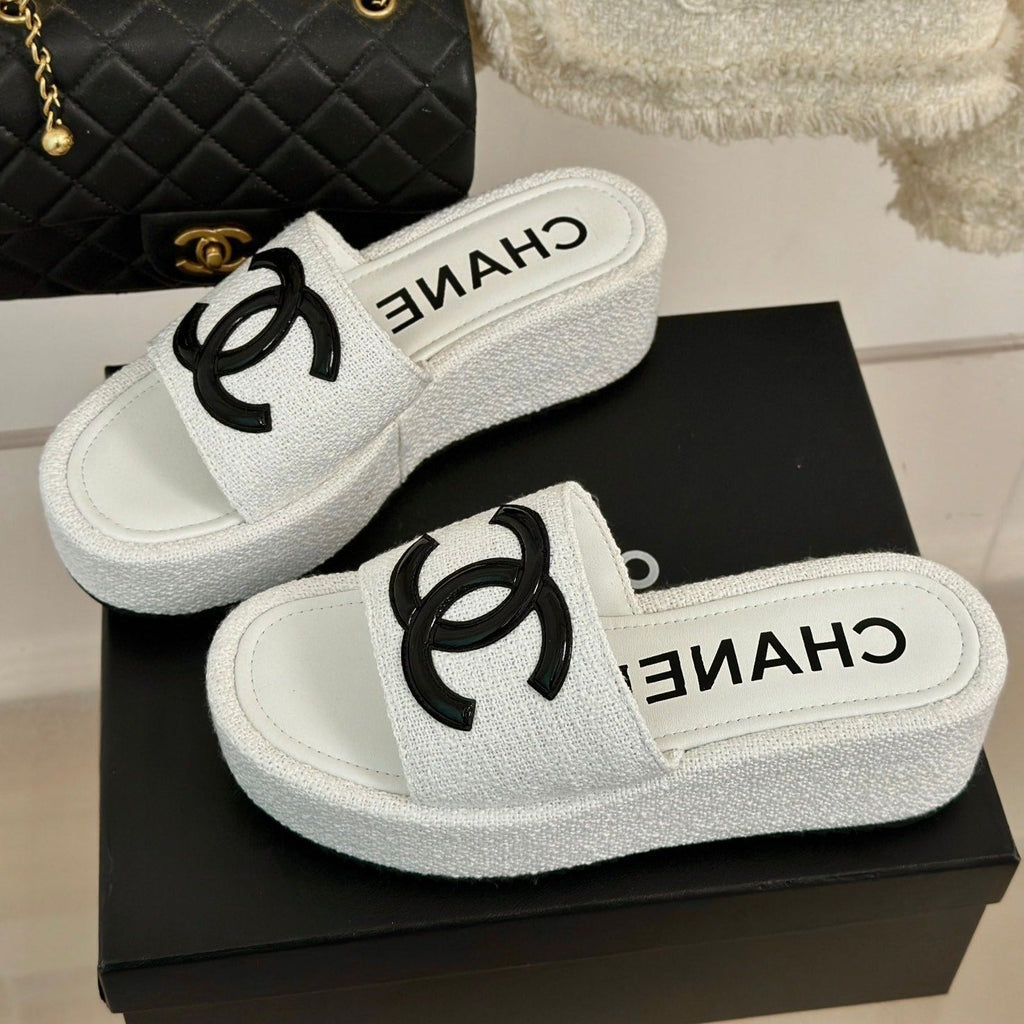 CHANEL CLASSIC SLIPPERS THICK SOLE IN WHITE TWEED
