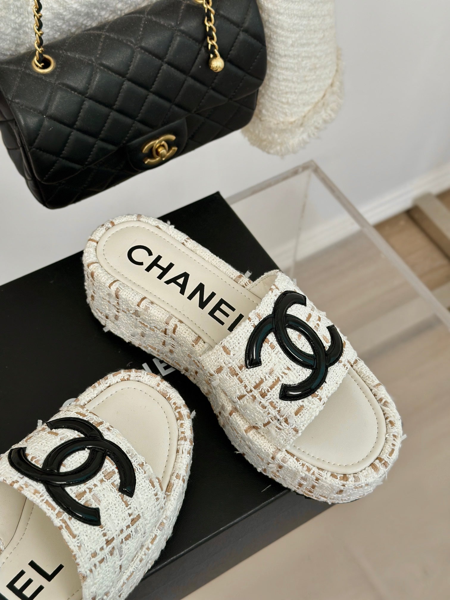 CHANEL CLASSIC SLIPPERS THICK SOLE IN WHITE MIX BROWN TWEED