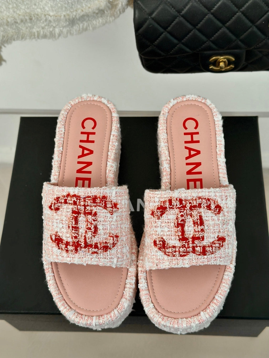 CHANEL CLASSIC SLIPPERS THICK SOLE IN LIGHT PINK TWEED
