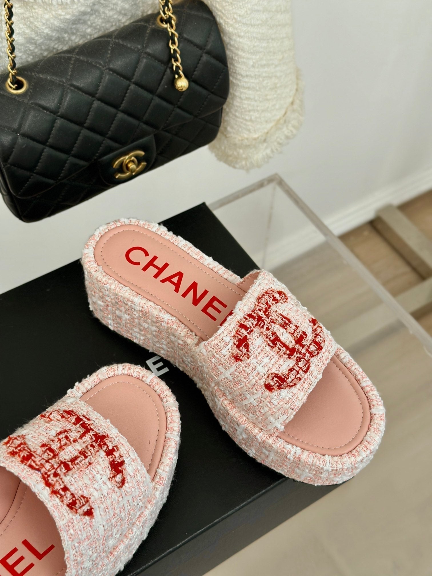 CHANEL CLASSIC SLIPPERS THICK SOLE IN LIGHT PINK TWEED